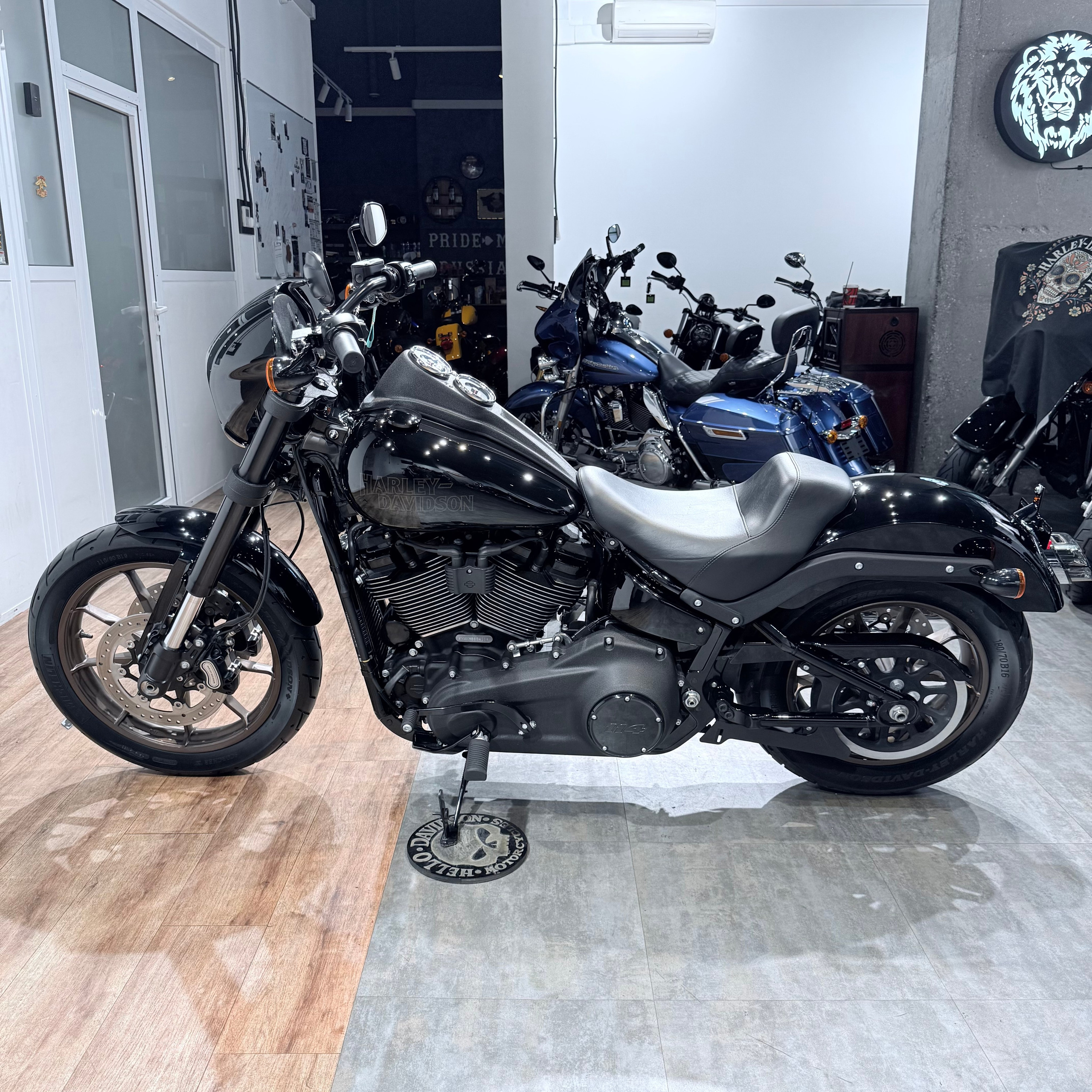 2021 Low Rider S 114 Vivid Blасk. Hello Davidson, Москва. Только хорошие мотоциклы…
