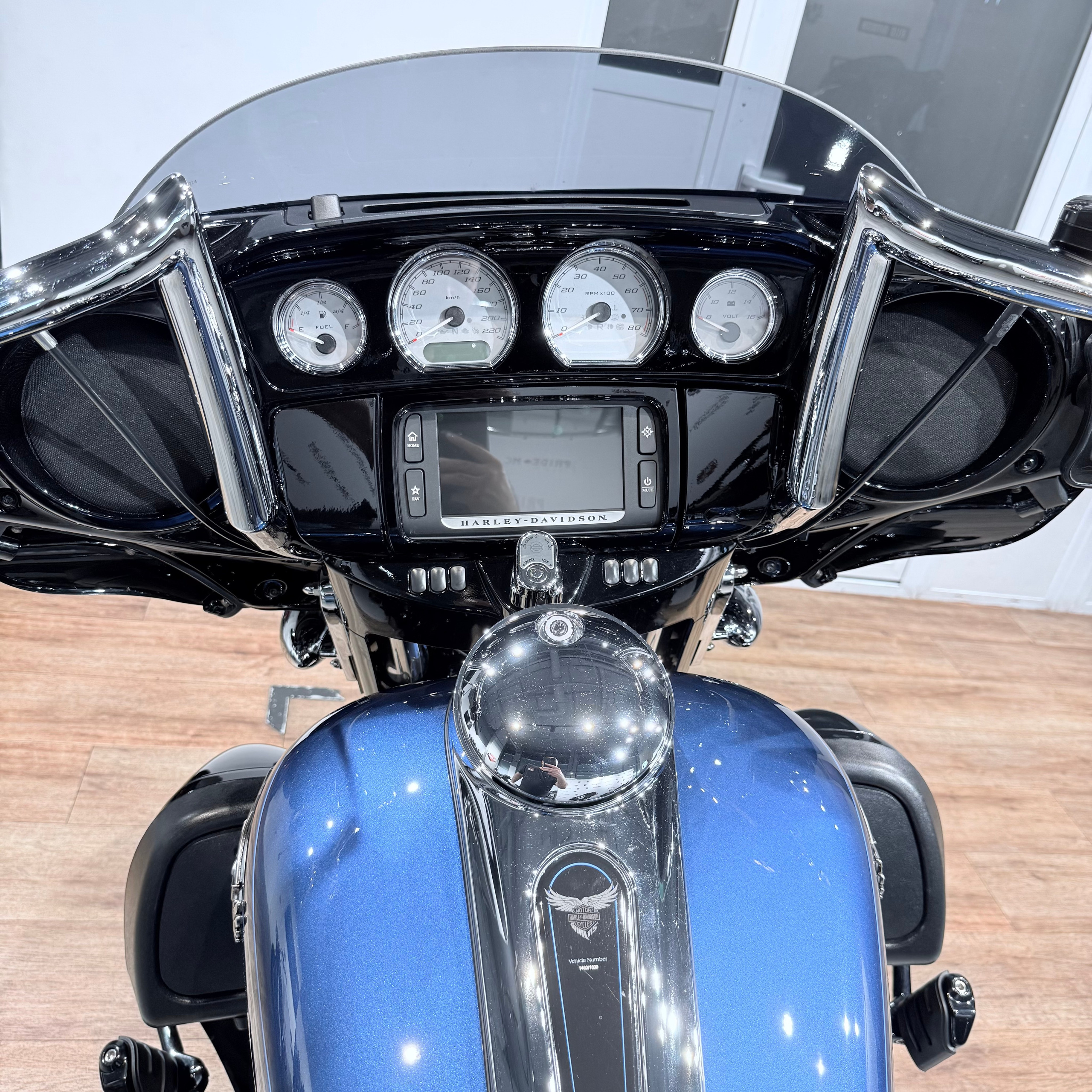 2018 Street Glide 115 Yеаrs Аnnivеrsary. Hello Davidson, Москва. Только хорошие мотоциклы…