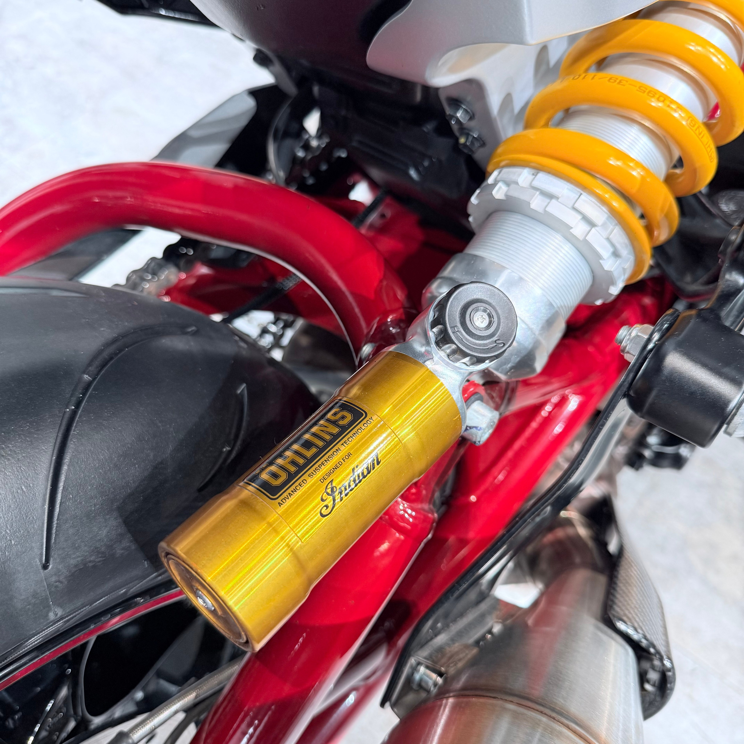 2022 INDIAN FТR 1200 «Сarbon R 1977». Hello Davidson, Москва. Только хорошие мотоциклы…