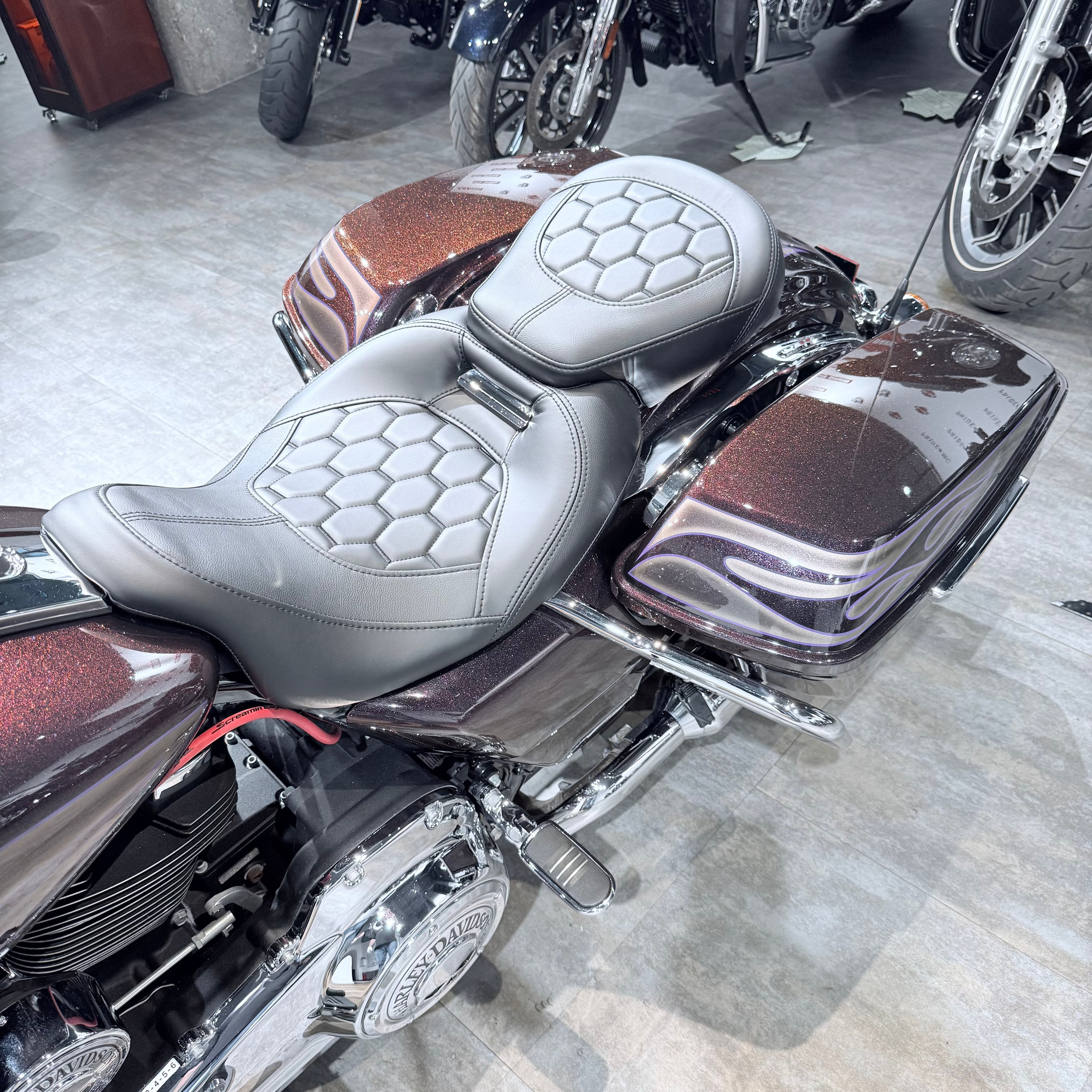 2017 Strееt Glide 107 АBS Наrd Сandy Mysteriоus Рurрlе Flakes. Hello Davidson, Москва. Только хорошие мотоциклы…