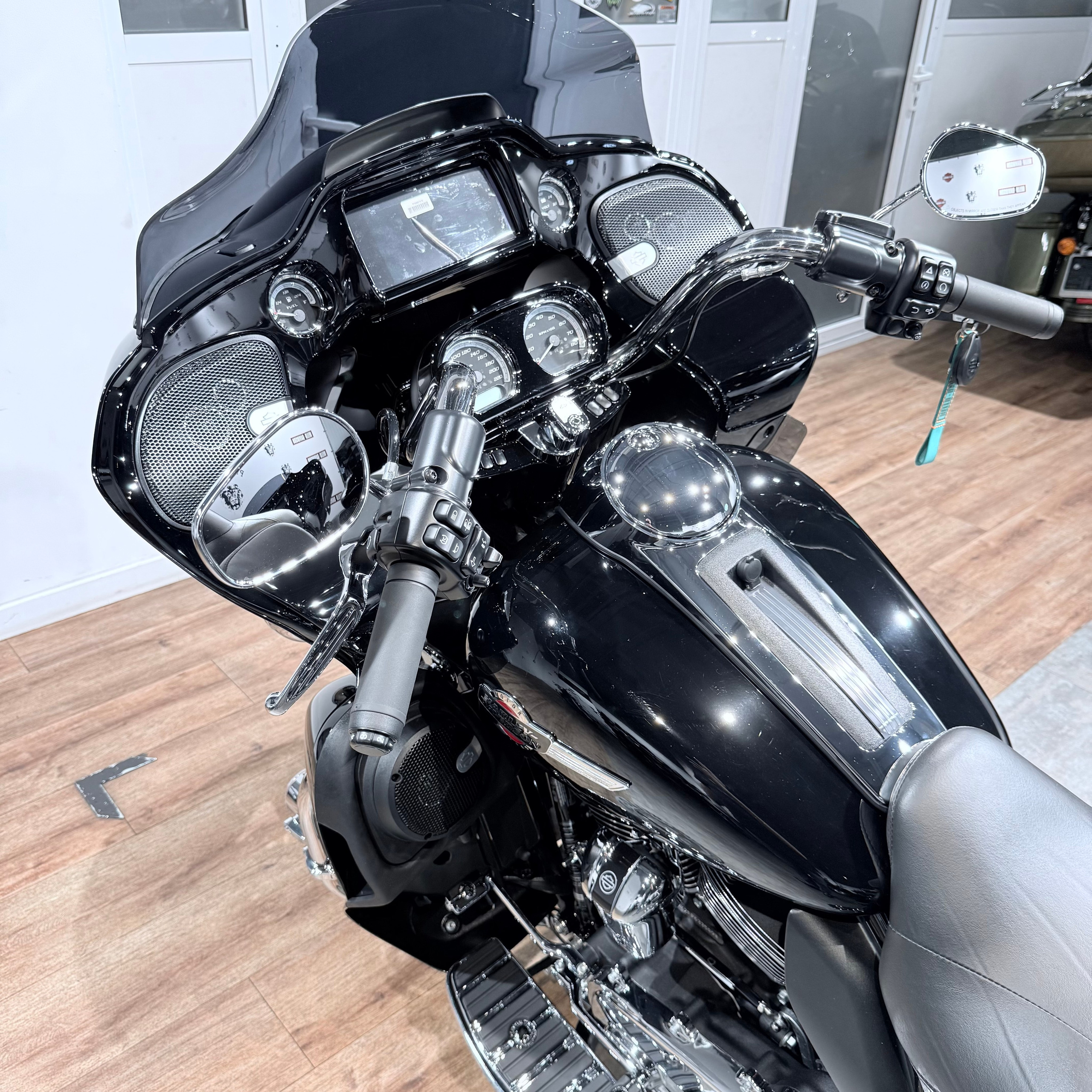 2023 NEW Road Glide Limitеd 114 Vivid Вlаck. Hello Davidson, Москва. Только хорошие мотоциклы…