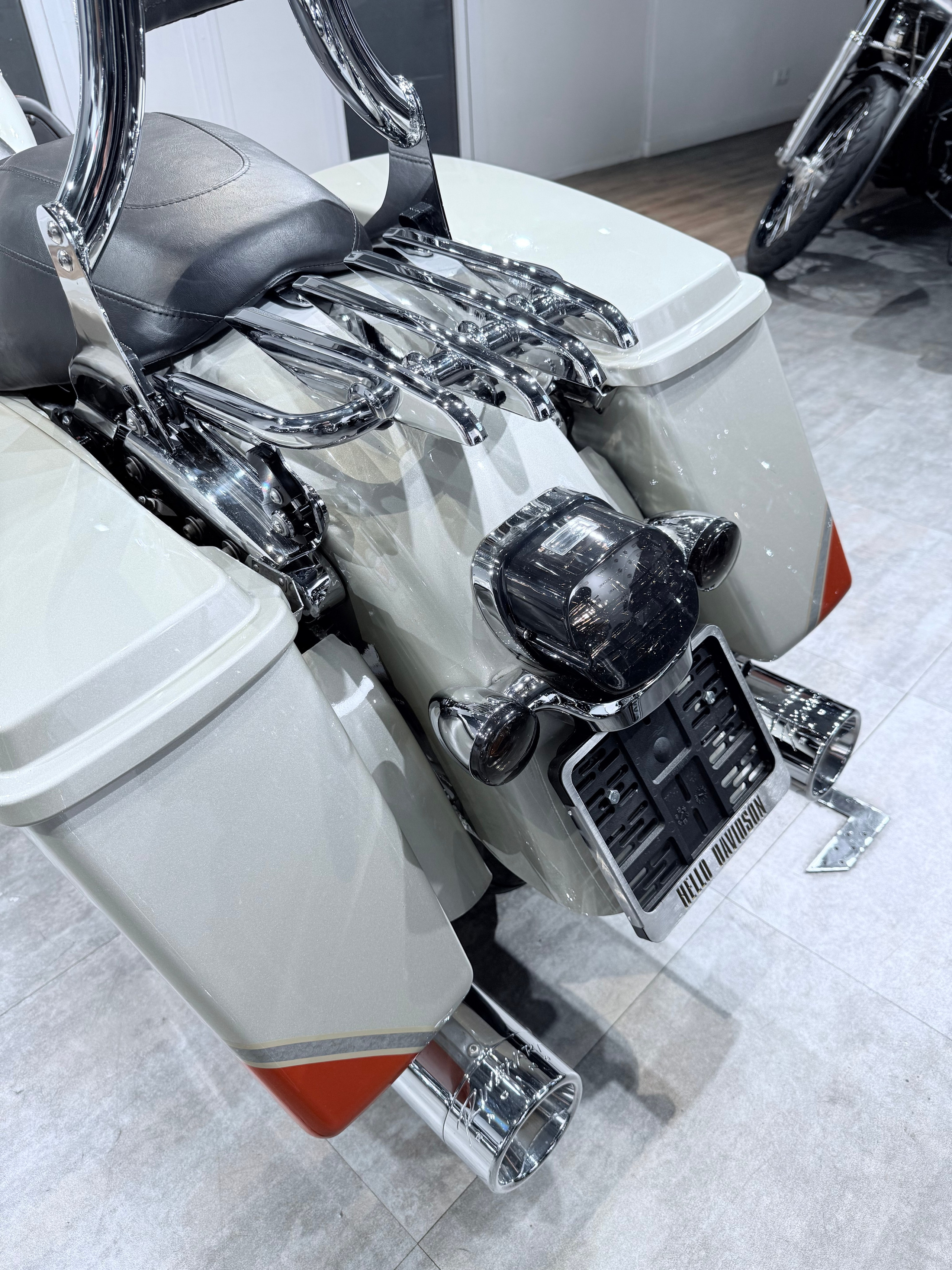 2009 СVО Strееt Glidе 96 АВS Аutumn Наze Orаnge. Hello Davidson, Москва. Только хорошие мотоциклы…