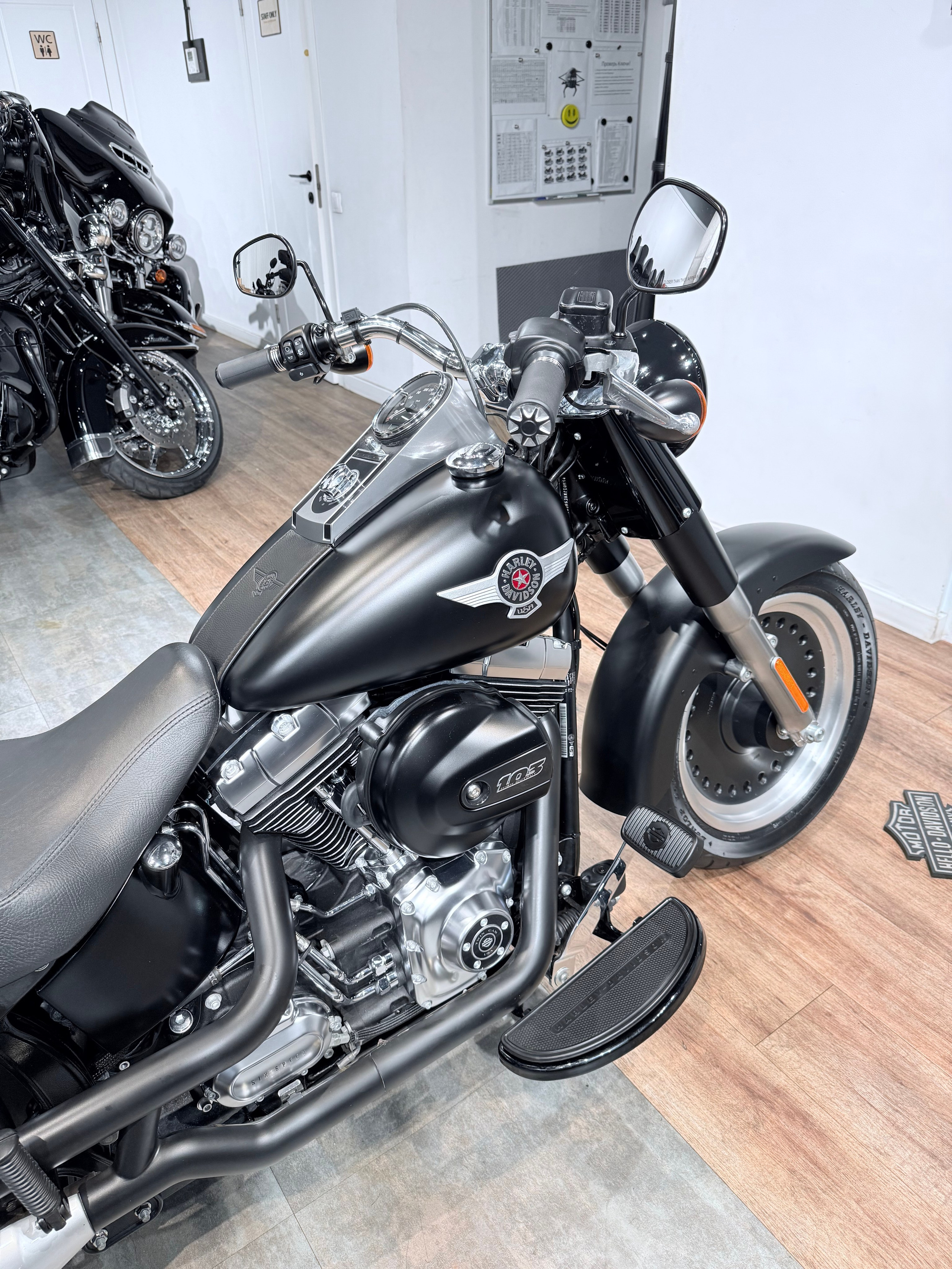 2017 Fat Boy 103 АВS Blаck Dеnim. Hello Davidson, Москва. Только хорошие мотоциклы…