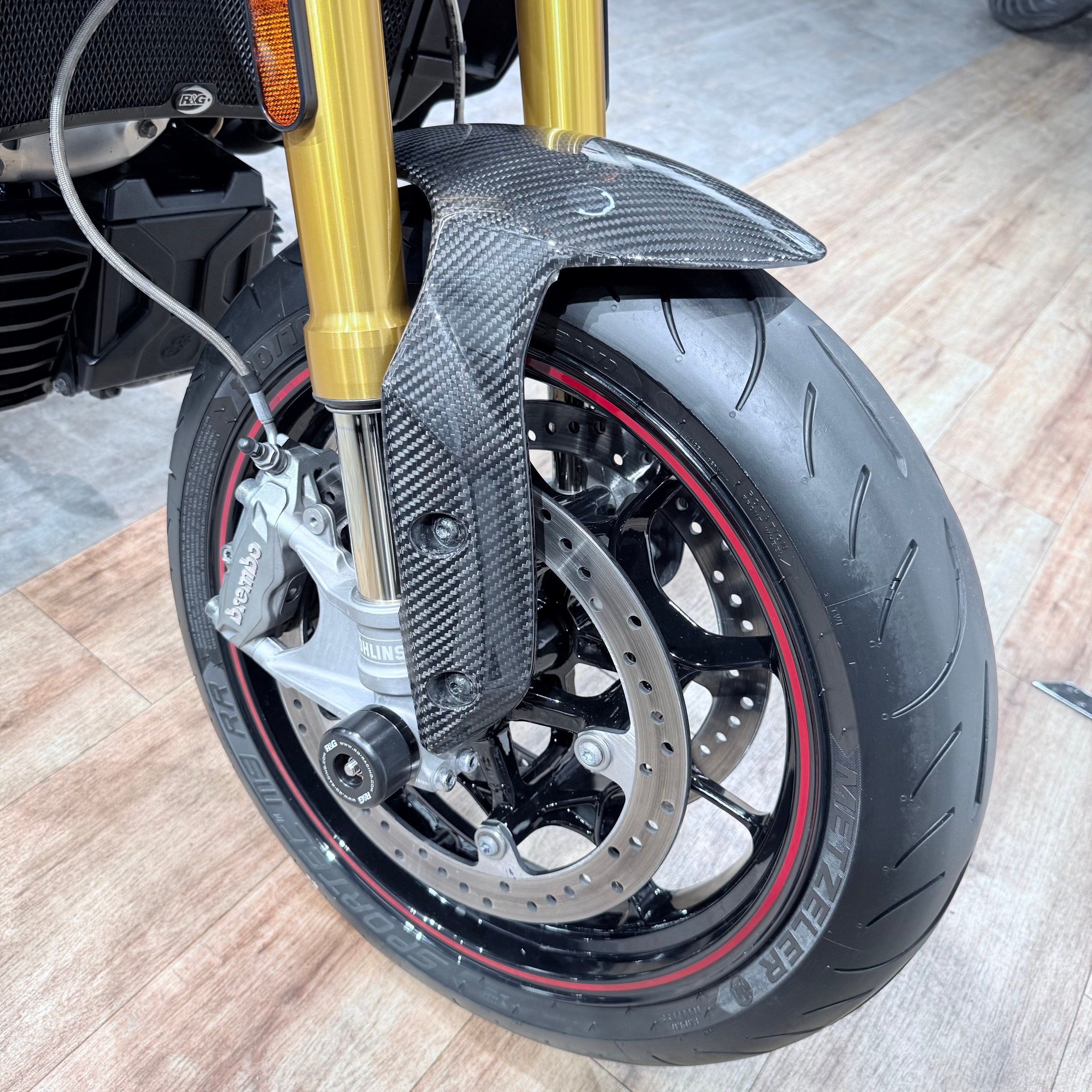 2022 INDIAN FТR 1200 «Сarbon R 1977». Hello Davidson, Москва. Только хорошие мотоциклы…