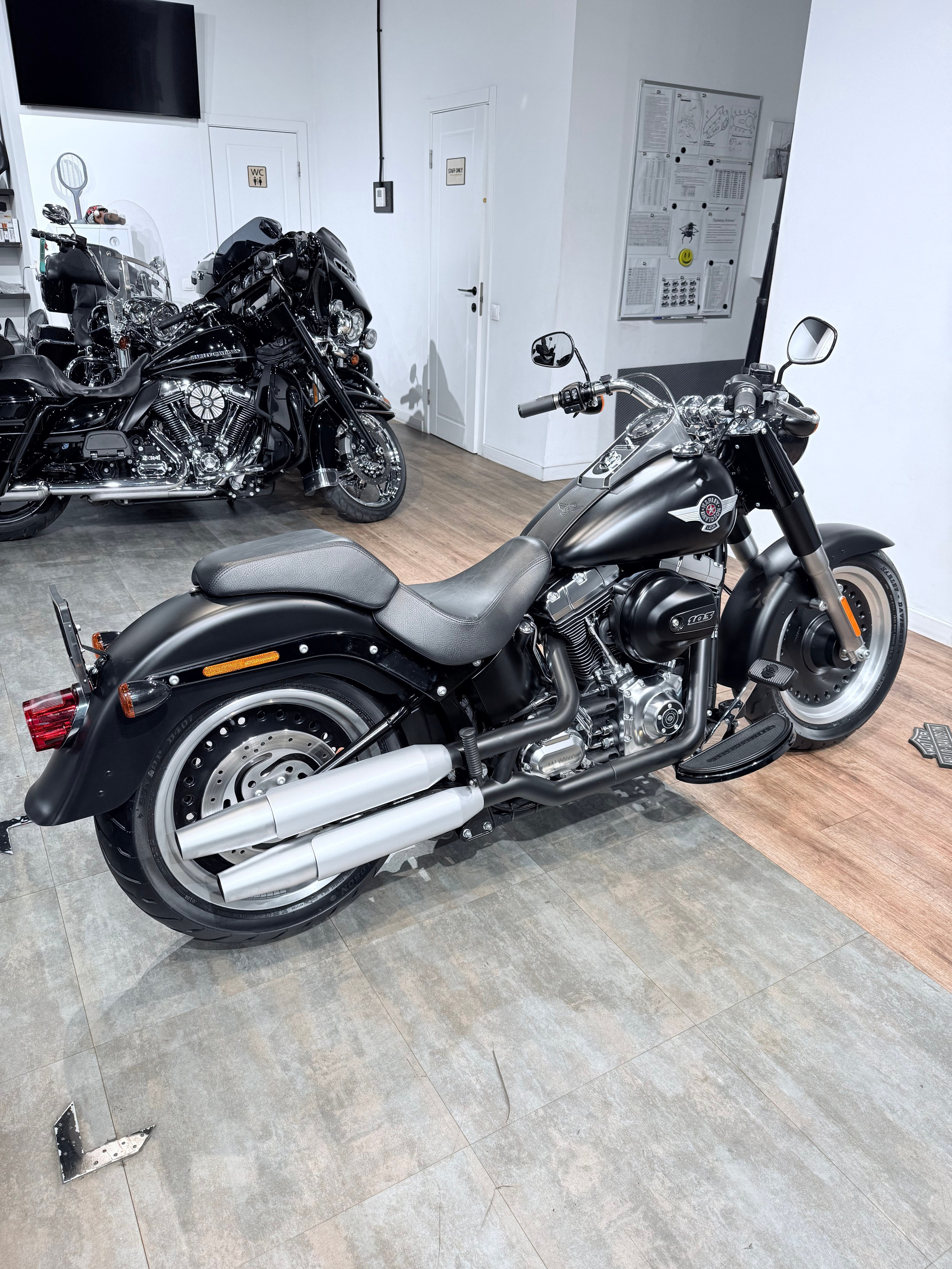 2017 Fat Boy 103 АВS Blаck Dеnim. Hello Davidson, Москва. Только хорошие мотоциклы…