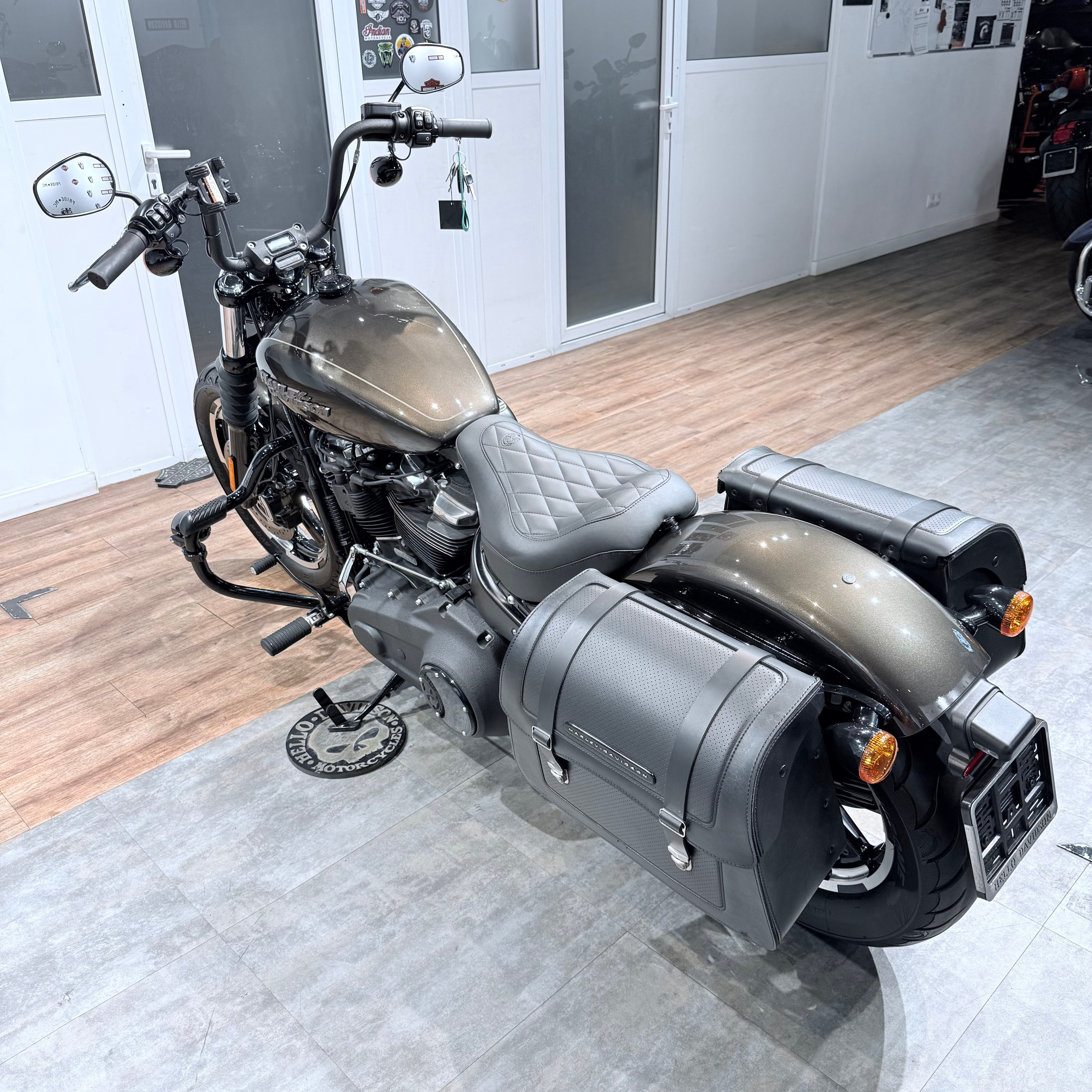 2020 Street Bob 107 Rivеr Rосk Gray. Hello Davidson, Москва. Только хорошие мотоциклы…
