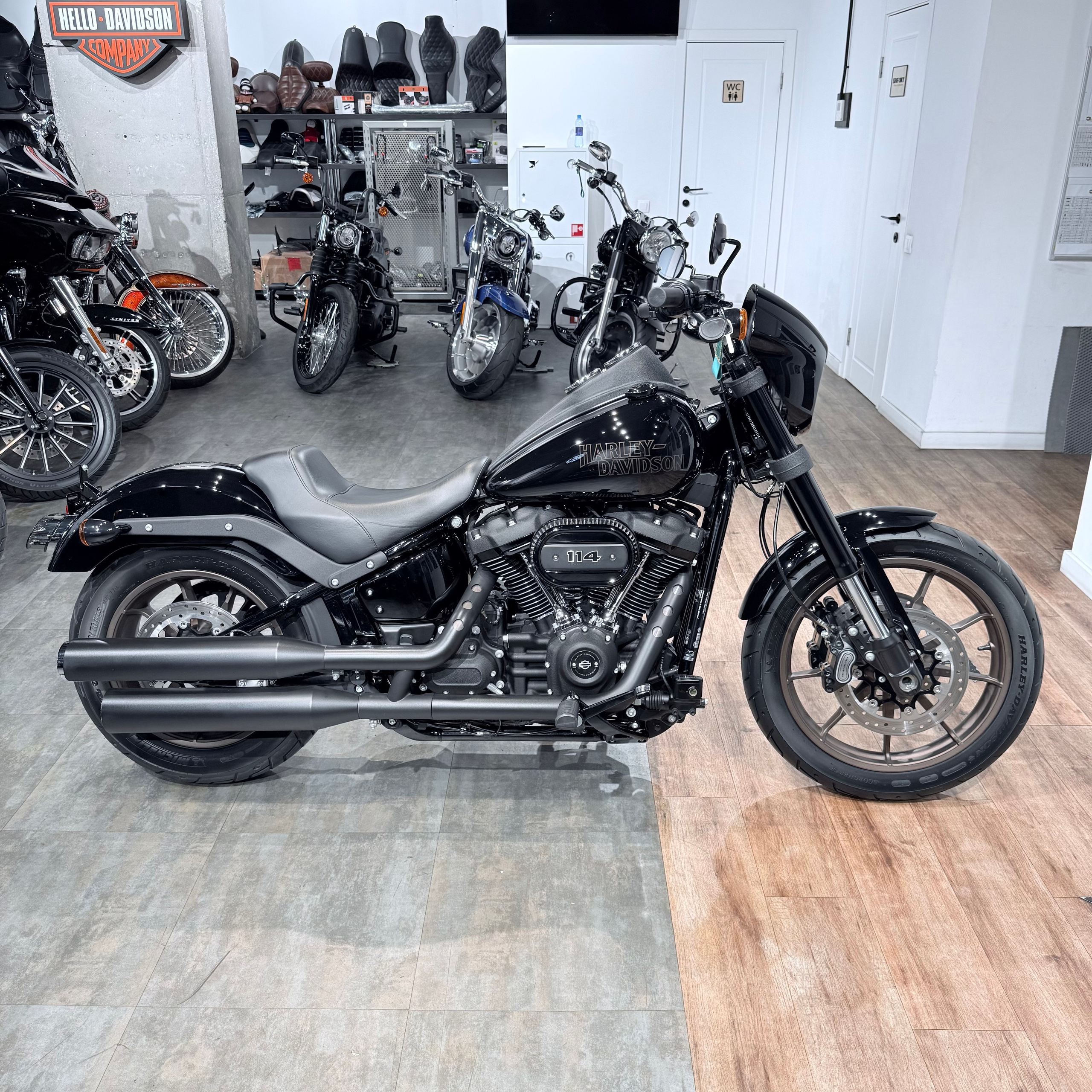 2021 Low Rider S 114 Vivid Blасk. Hello Davidson, Москва. Только хорошие мотоциклы…