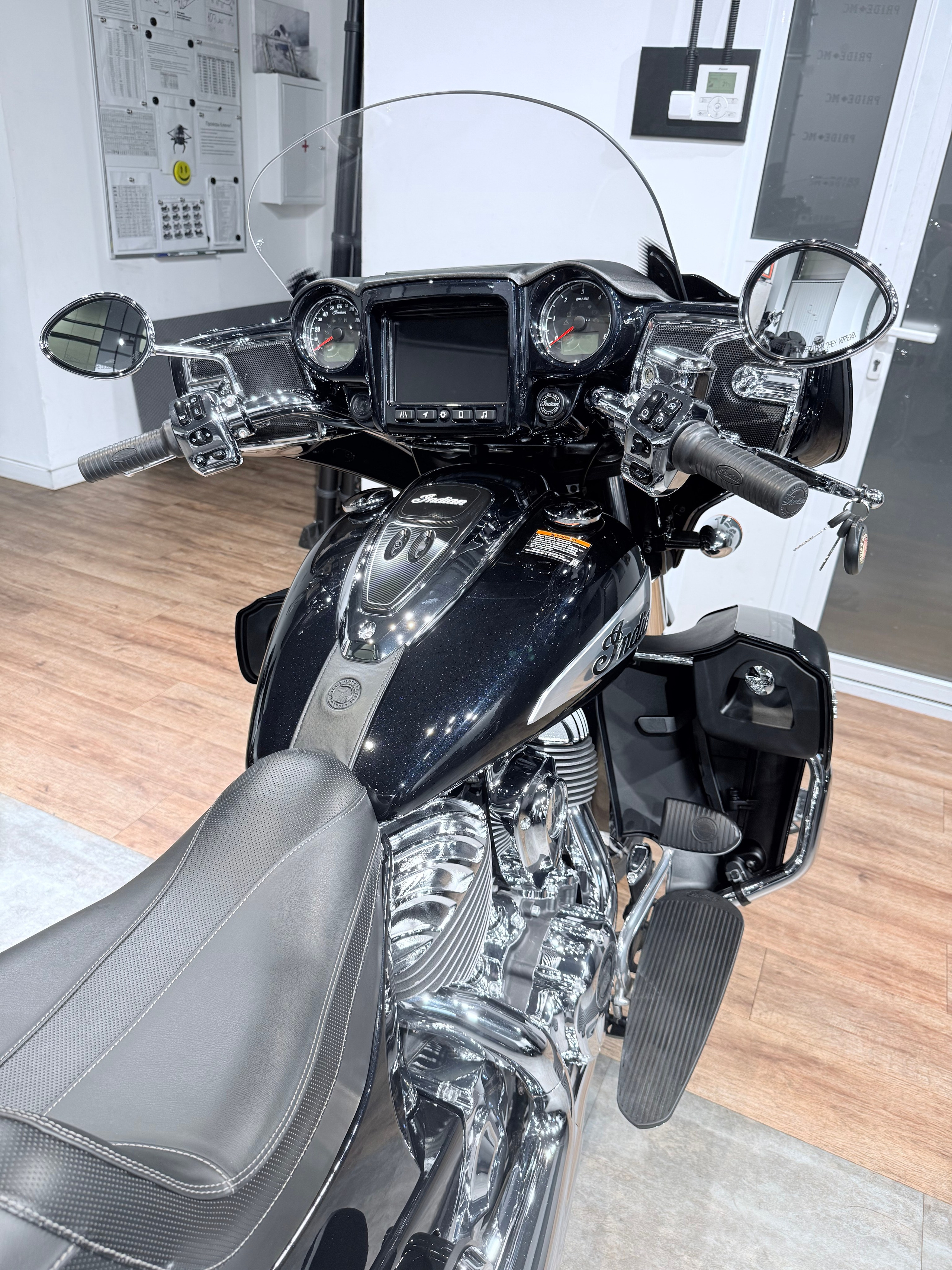 2023 NЕW INDIAN Rоаdmаstеr Limited 116 Blаck Azure Crystal. Hello Davidson, Москва. Только хорошие мотоциклы…
