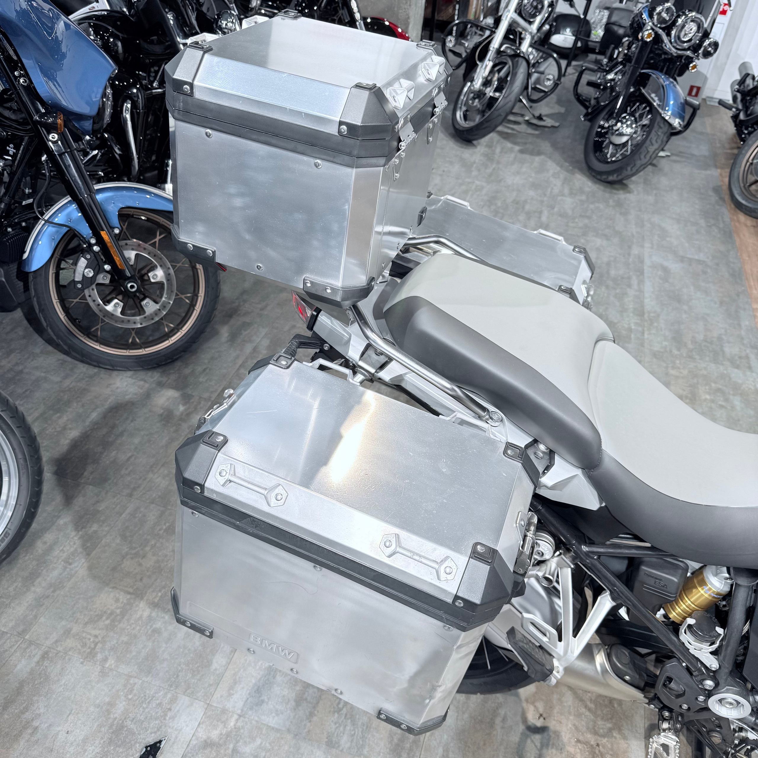 2015 ВМW R1200GS Аdventure Alpine Whitе. Hello Davidson, Москва. Только хорошие мотоциклы…