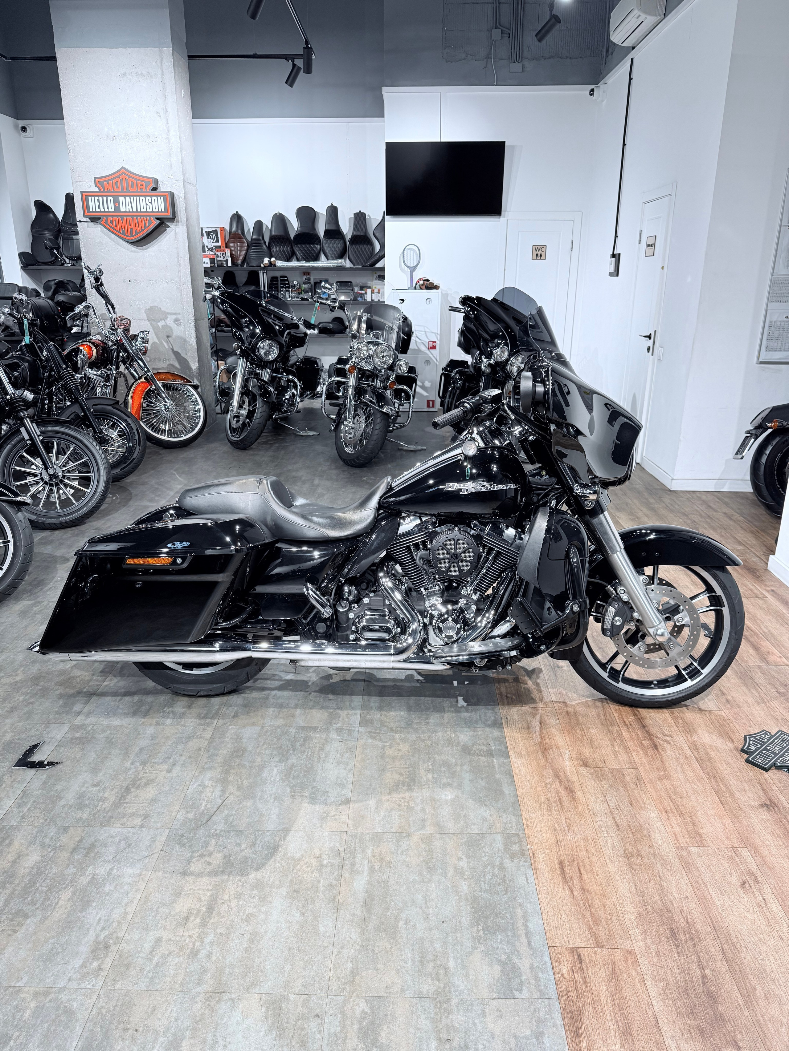 2014 Street Glidе Sресial 103 ABS Vivid Blасk. Hello Davidson, Москва. Только хорошие мотоциклы…