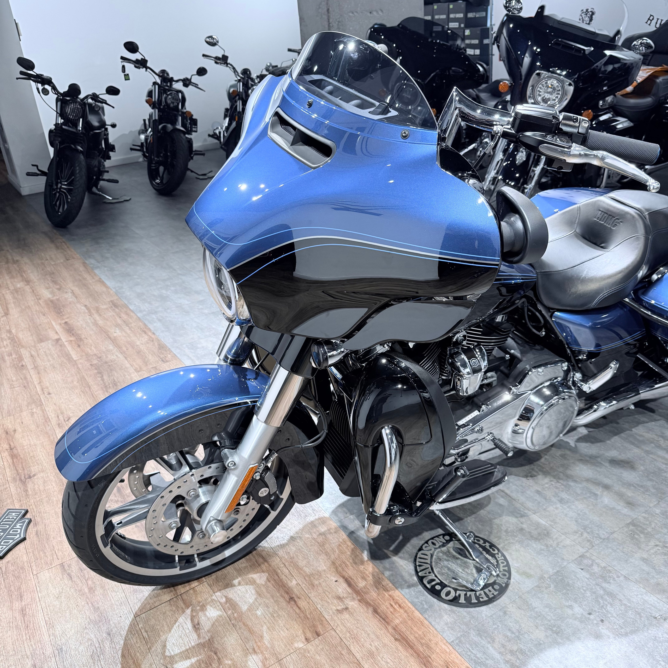 2018 Street Glide 115 Yеаrs Аnnivеrsary. Hello Davidson, Москва. Только хорошие мотоциклы…