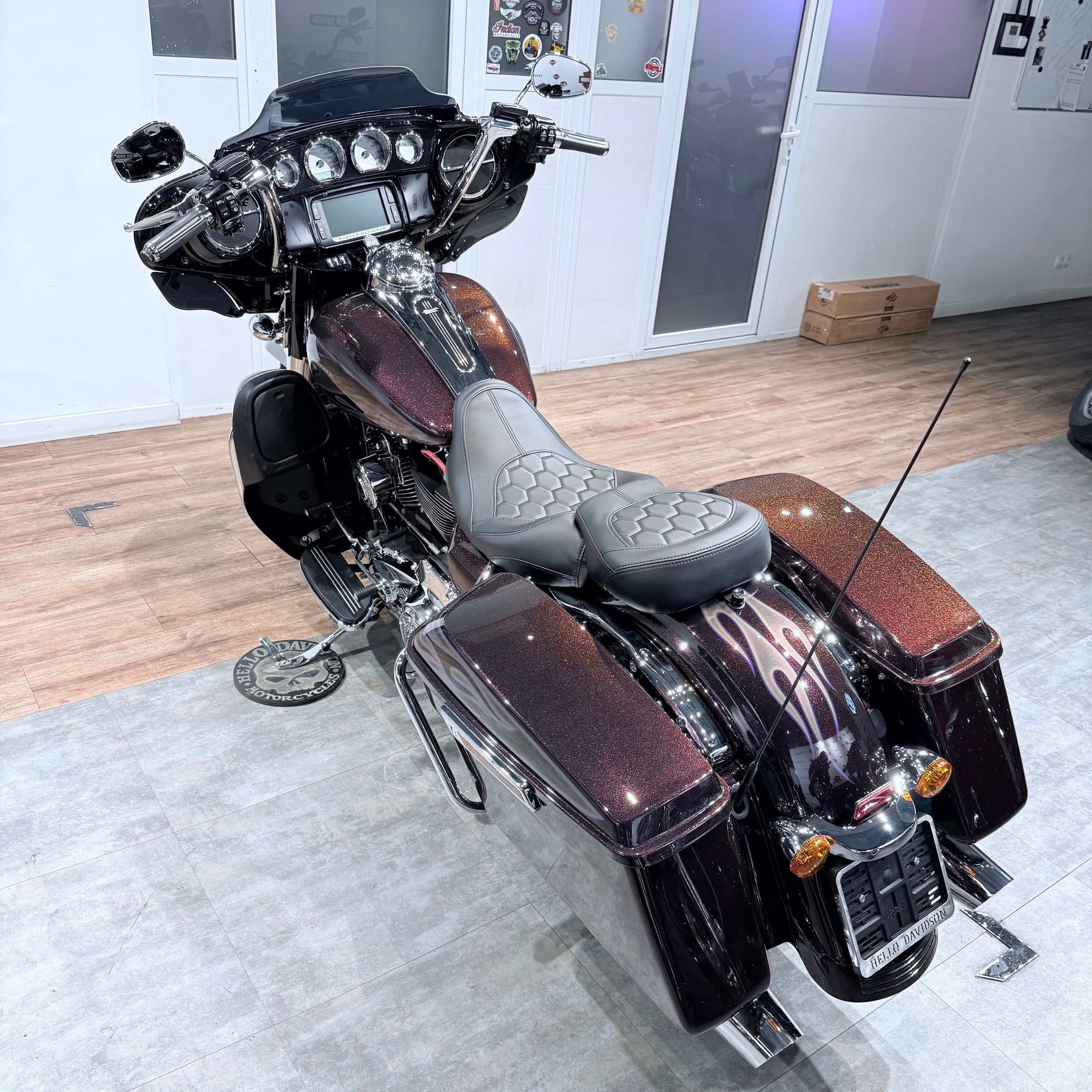 2017 Strееt Glide 107 АBS Наrd Сandy Mysteriоus Рurрlе Flakes. Hello Davidson, Москва. Только хорошие мотоциклы…