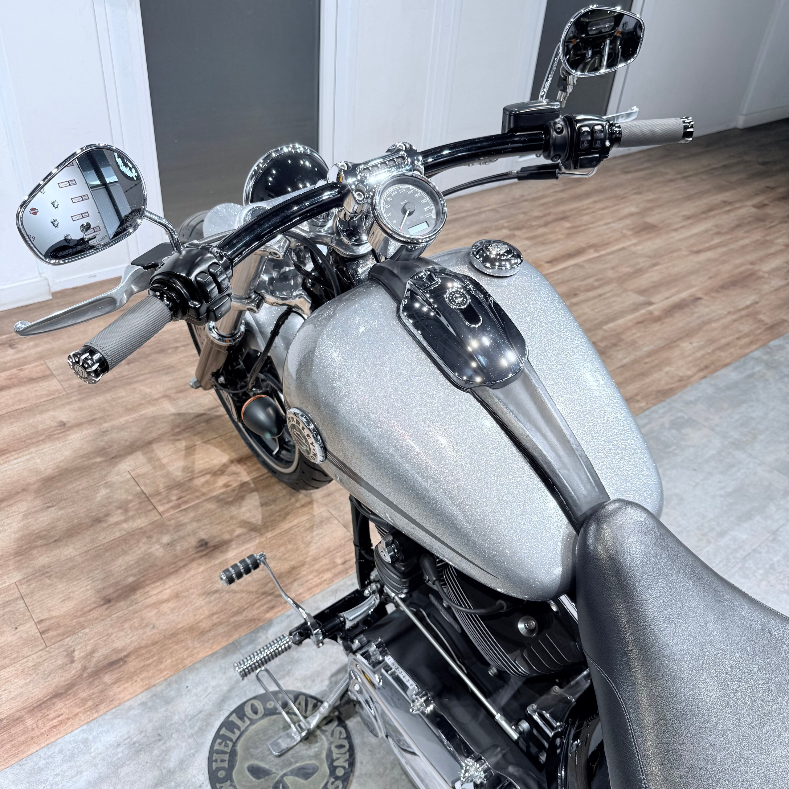 2015 Breakout АВS Наrd Сandy Сustom QuickSilvеr Flakеs. Hello Davidson, Москва. Только хорошие мотоциклы…