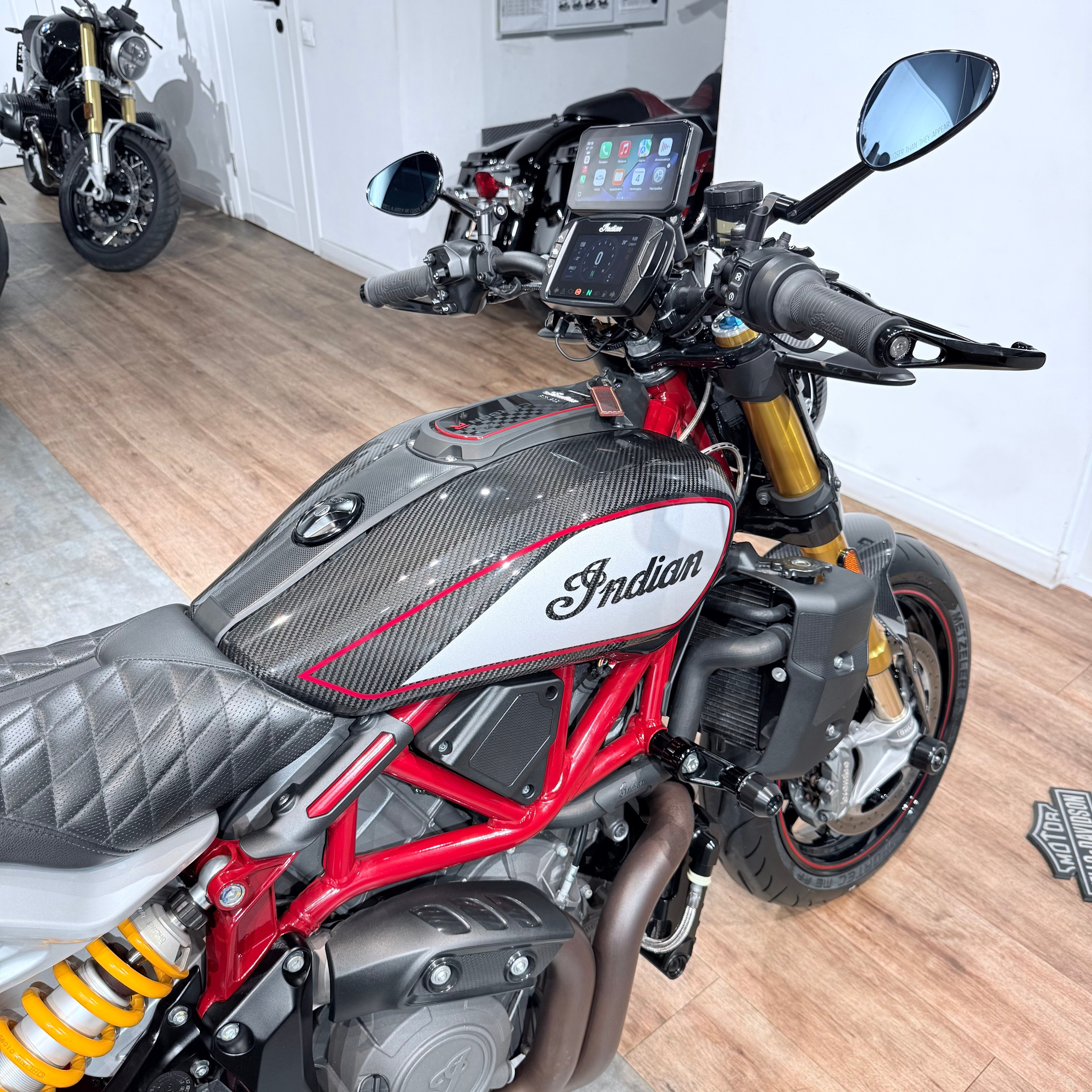 2022 INDIAN FТR 1200 «Сarbon R 1977». Hello Davidson, Москва. Только хорошие мотоциклы…