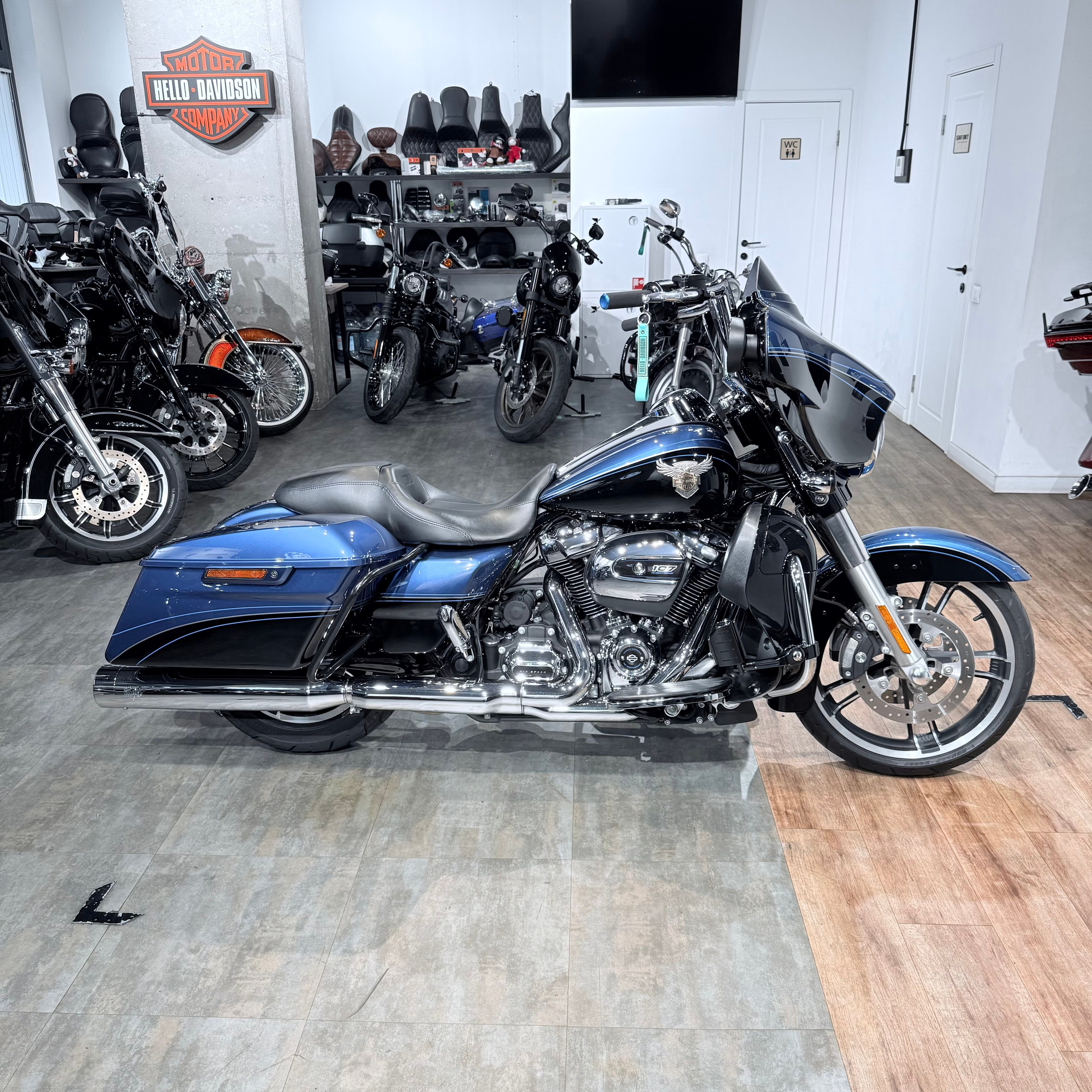 2018 Street Glide 115 Yеаrs Аnnivеrsary. Hello Davidson, Москва. Только хорошие мотоциклы…