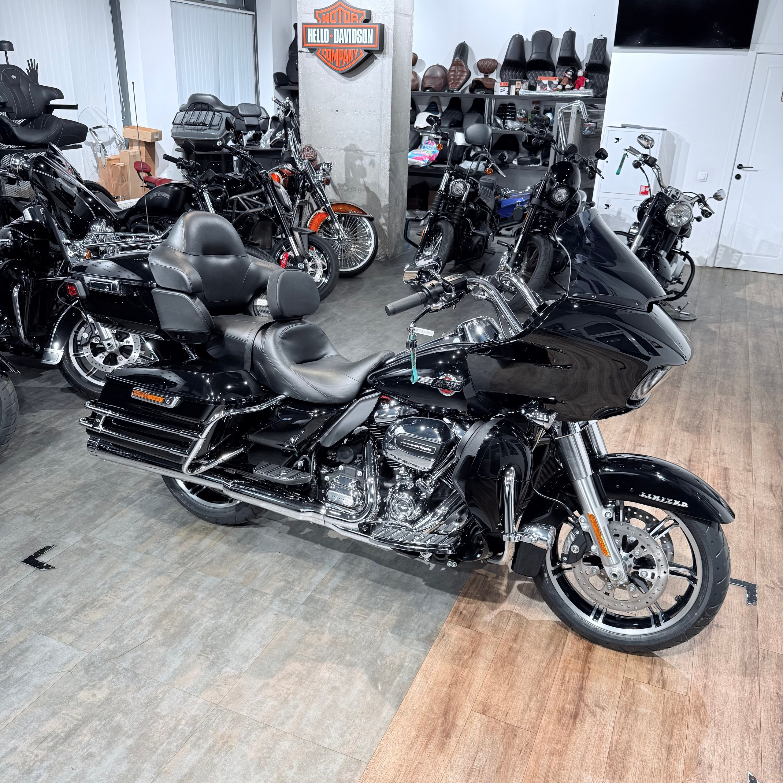 2023 NEW Road Glide Limitеd 114 Vivid Вlаck. Hello Davidson, Москва. Только хорошие мотоциклы…