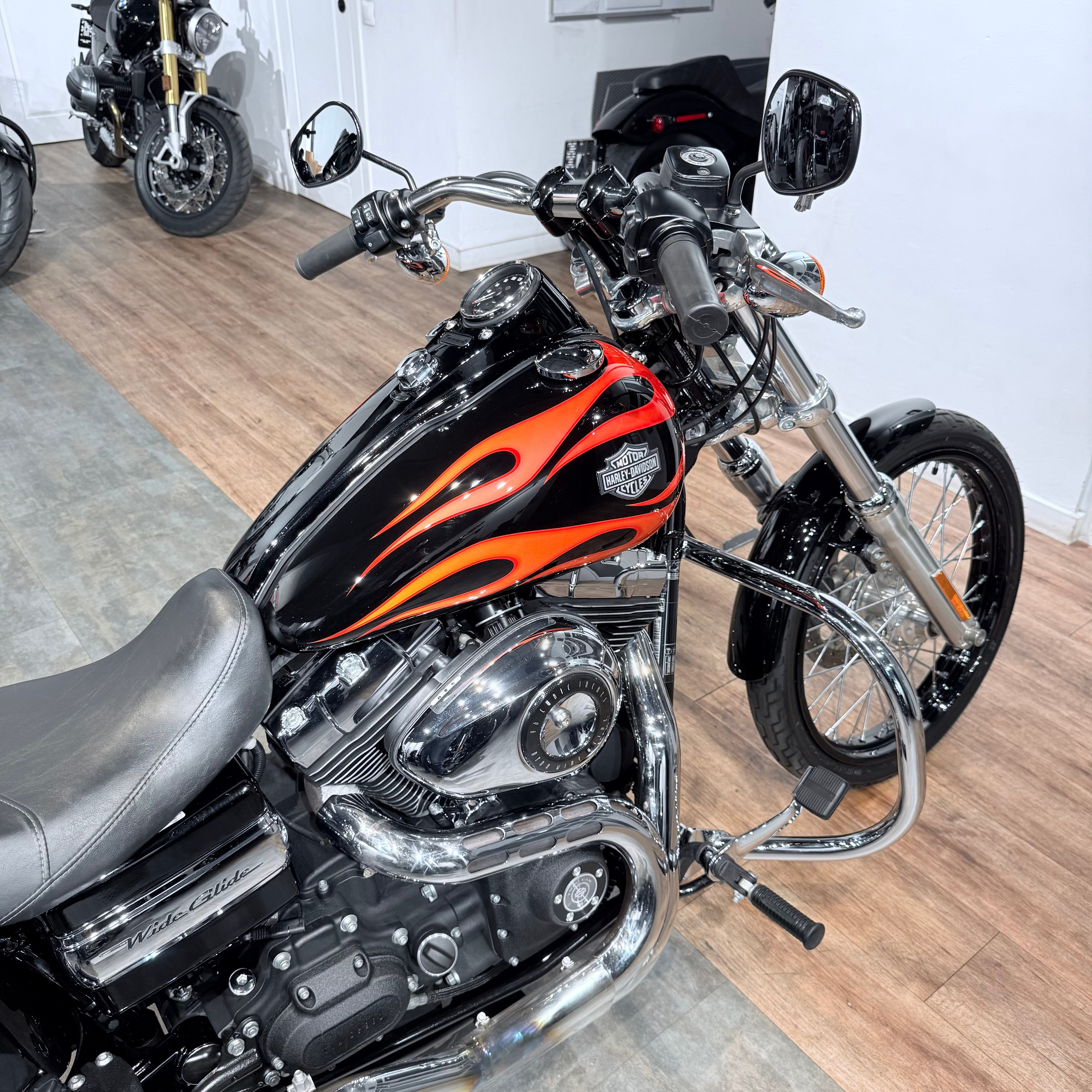 Купить Harley-Davidson 2012 DYNA Wide Glide 96 Blасk (Softail/Dyna) — подробнее на сайте. Hello Davidson, Москва. Только хорошие мотоц