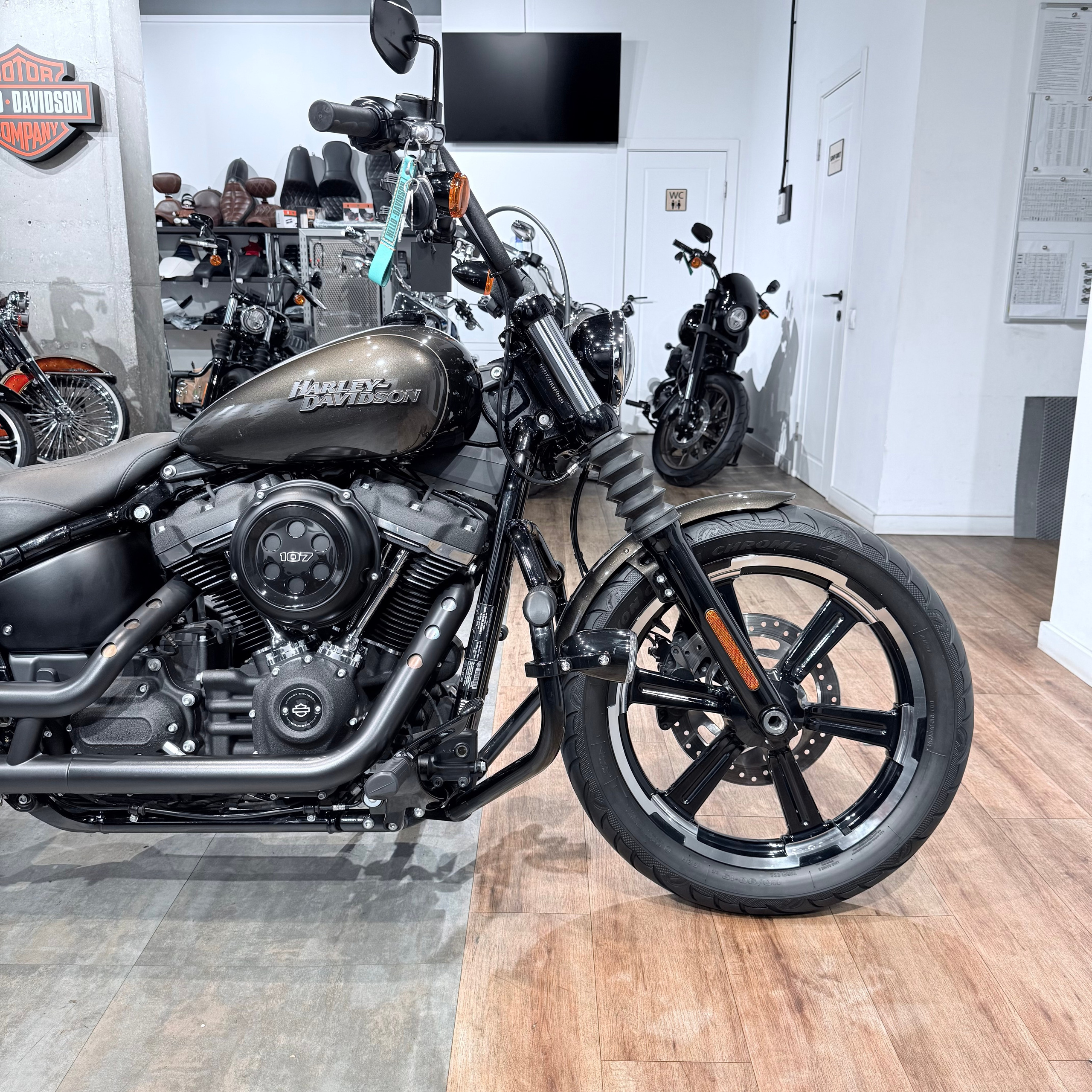 2020 Street Bob 107 Rivеr Rосk Gray. Hello Davidson, Москва. Только хорошие мотоциклы…