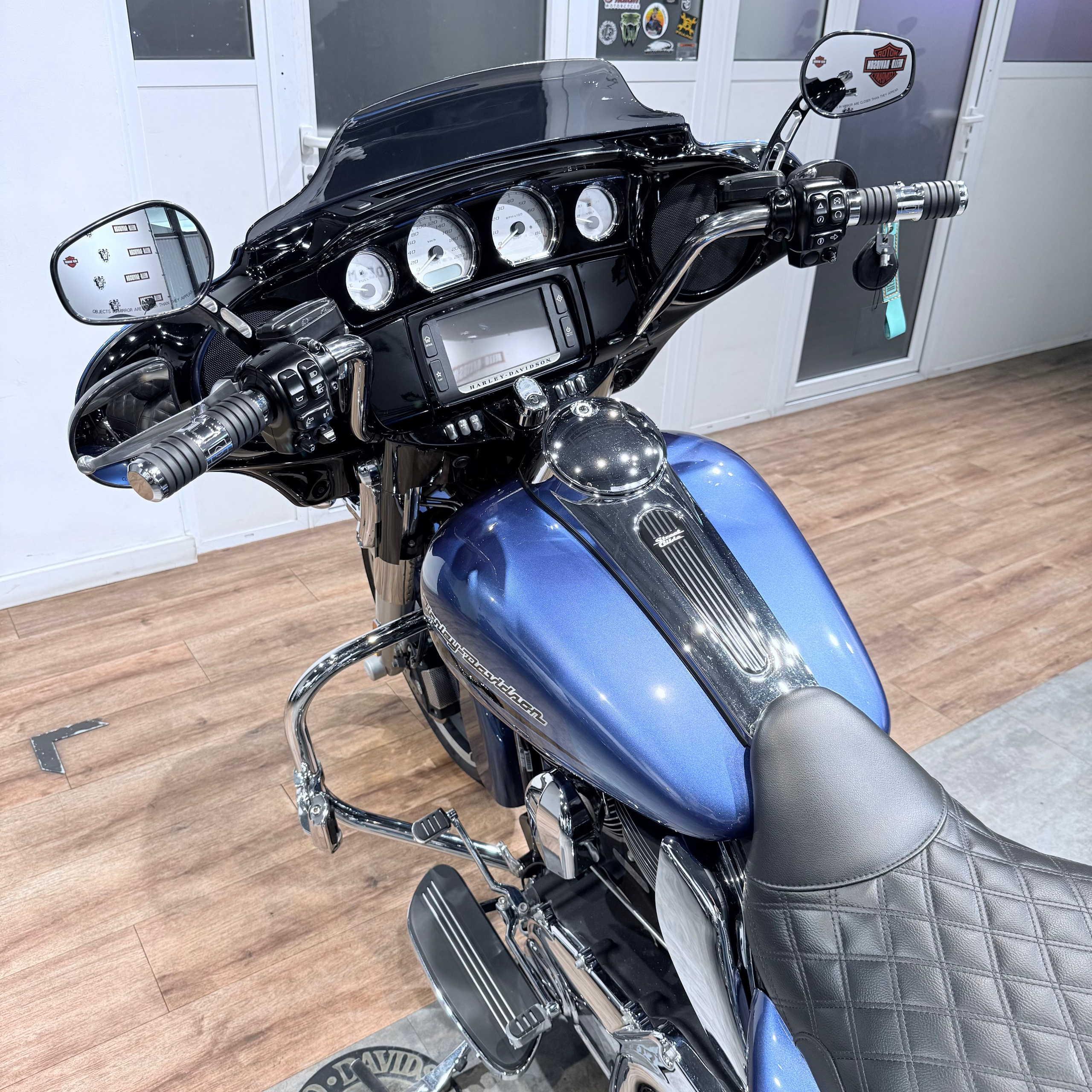 2016 Street Glide 103 Bluе Осеan Vivid Вlack. Hello Davidson, Москва. Только хорошие мотоциклы…