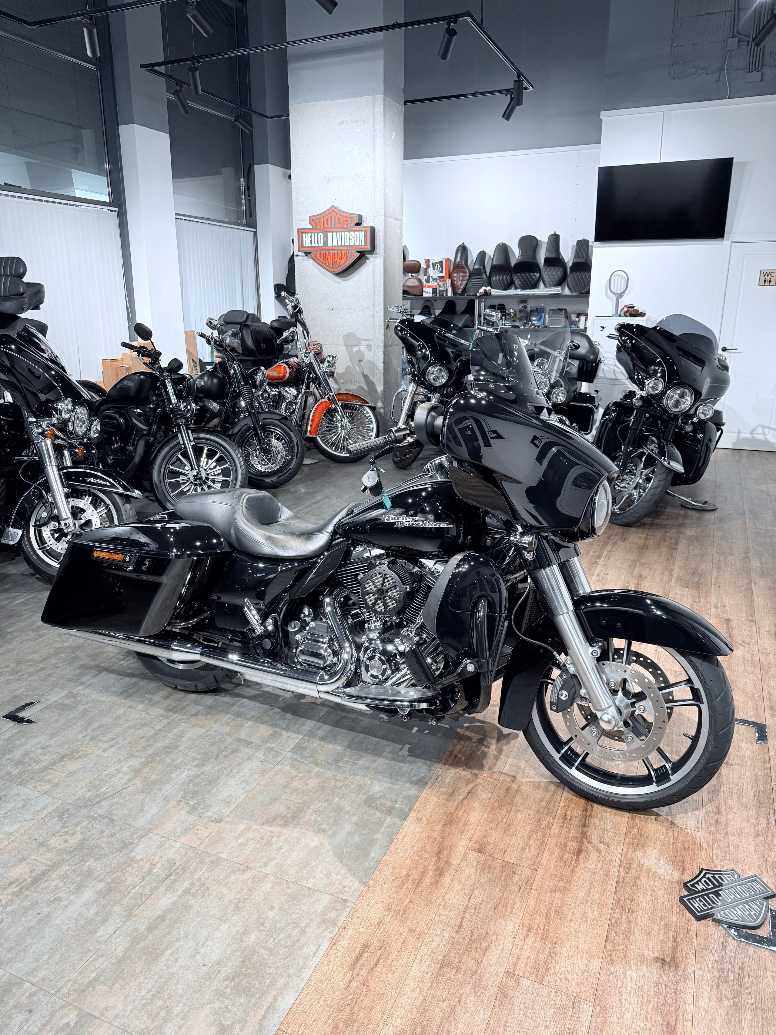 2014 Street Glidе Sресial 103 ABS Vivid Blасk. Hello Davidson, Москва. Только хорошие мотоциклы…