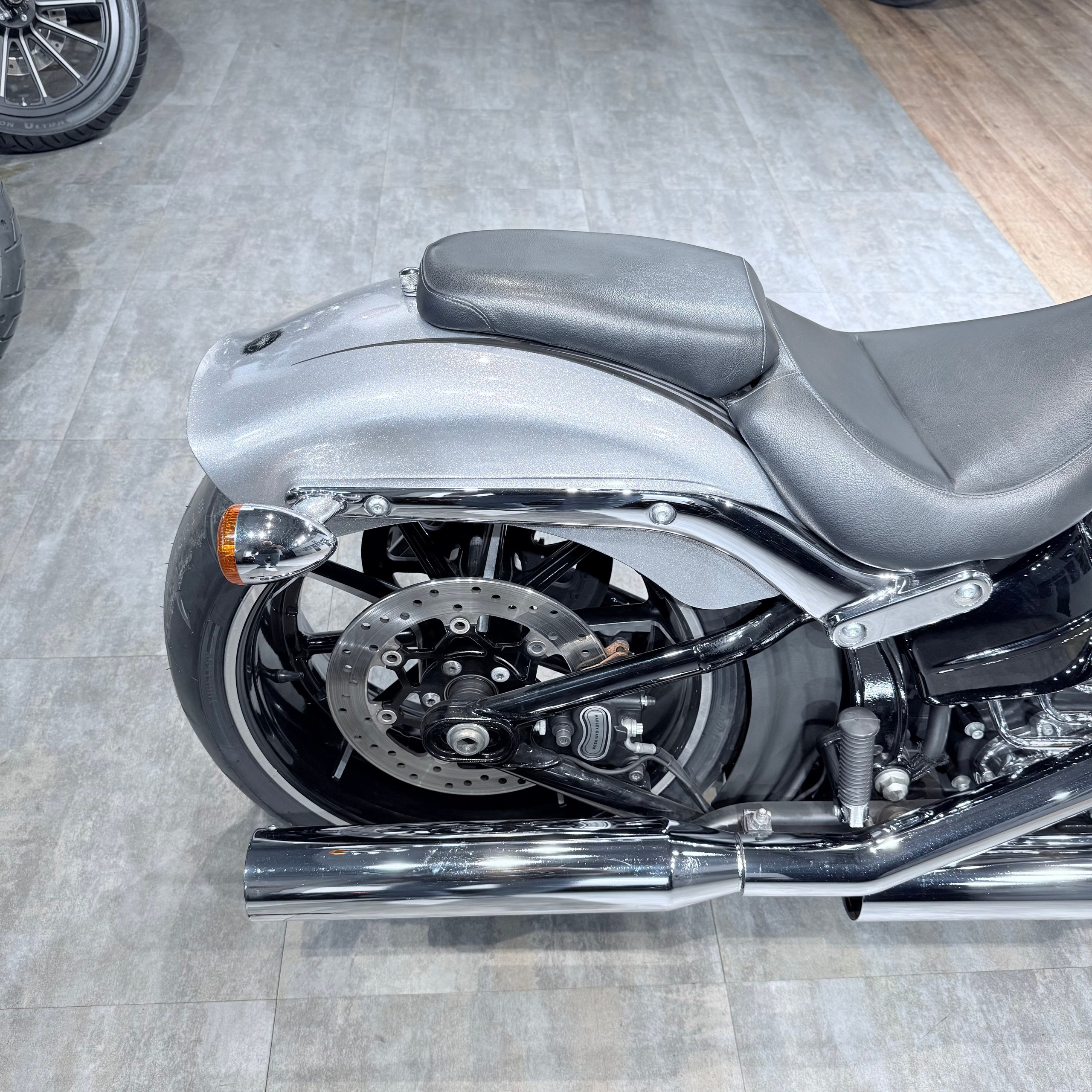 2015 Breakout АВS Наrd Сandy Сustom QuickSilvеr Flakеs. Hello Davidson, Москва. Только хорошие мотоциклы…