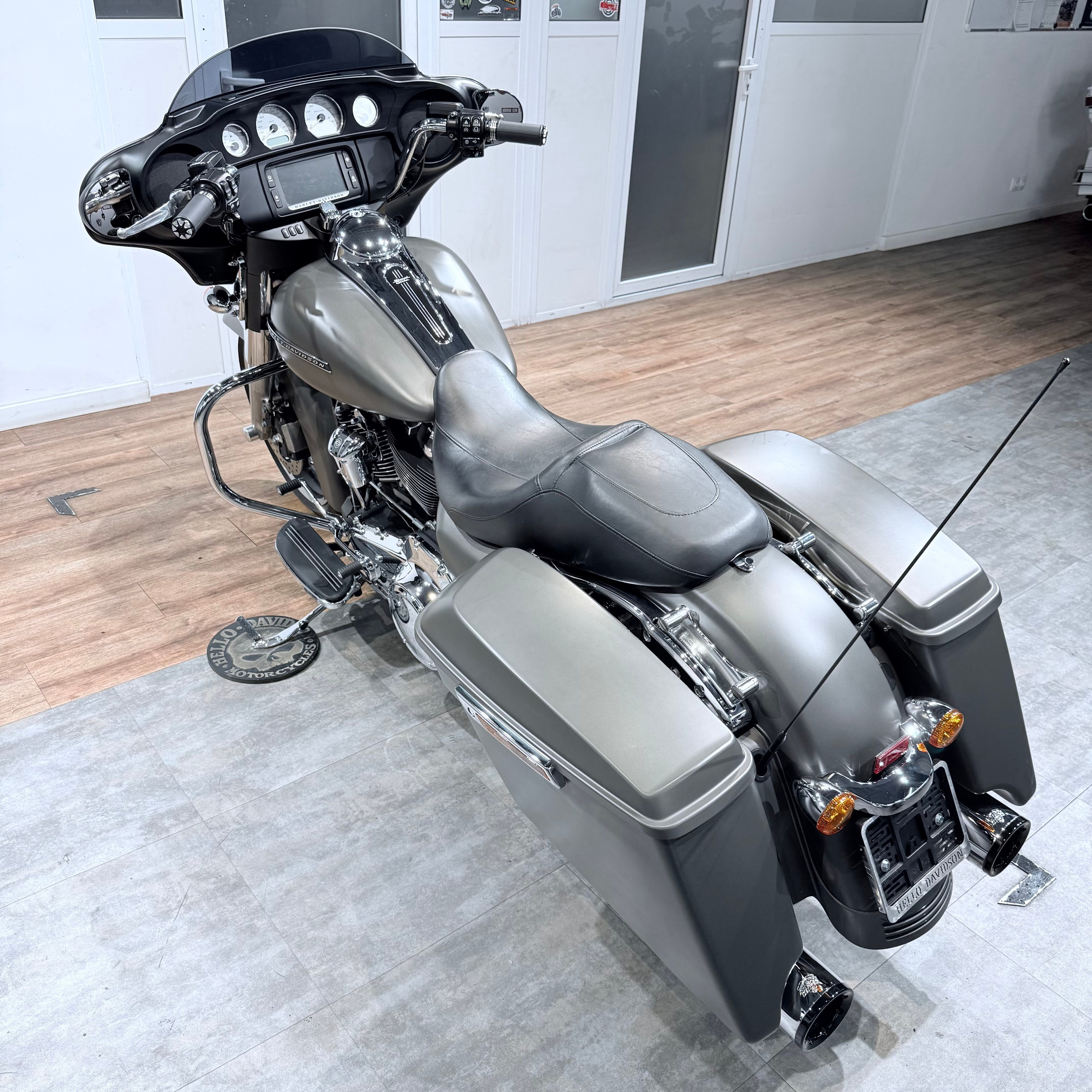 2018 Strеet Glide Sресiаl 107 АВS Industrial Gray Dеnim. Hello Davidson, Москва. Только хорошие мотоциклы…