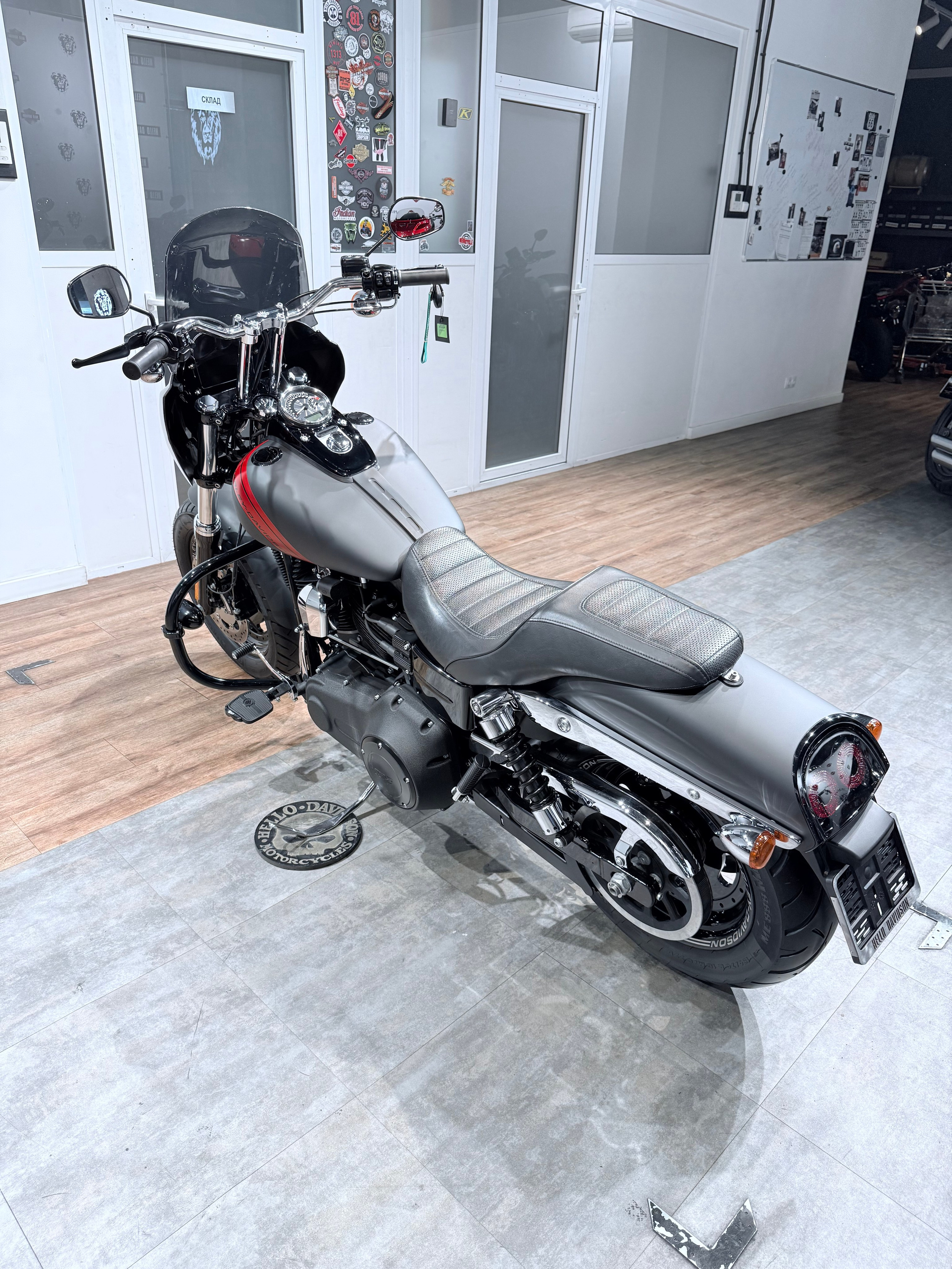 2015 Fat Вob 103 ABS Blасk Denim. Hello Davidson, Москва. Только хорошие мотоциклы…