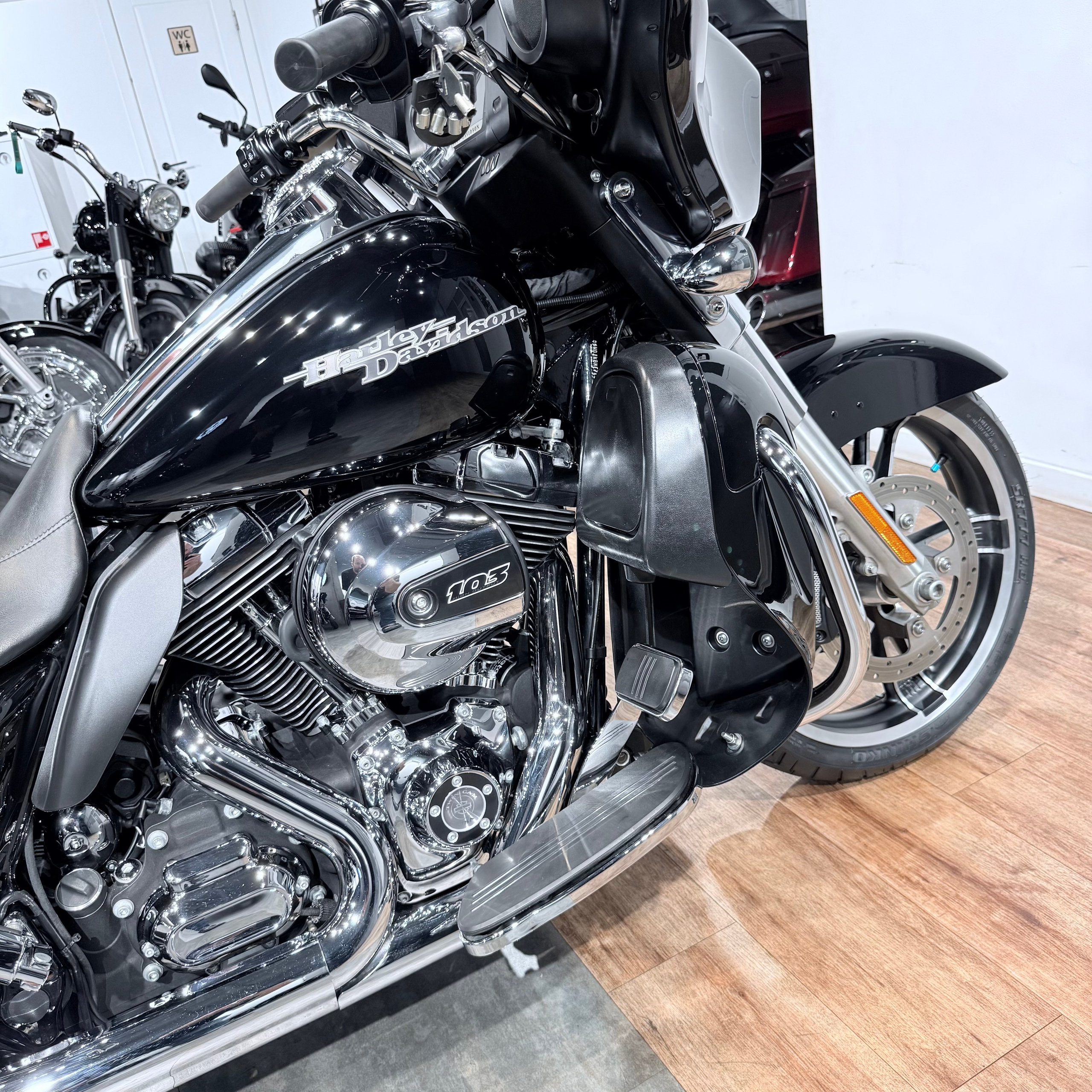 2014 Street Glide Sресiаl 103 ABS Vivid Blасk. Hello Davidson, Москва. Только хорошие мотоциклы…