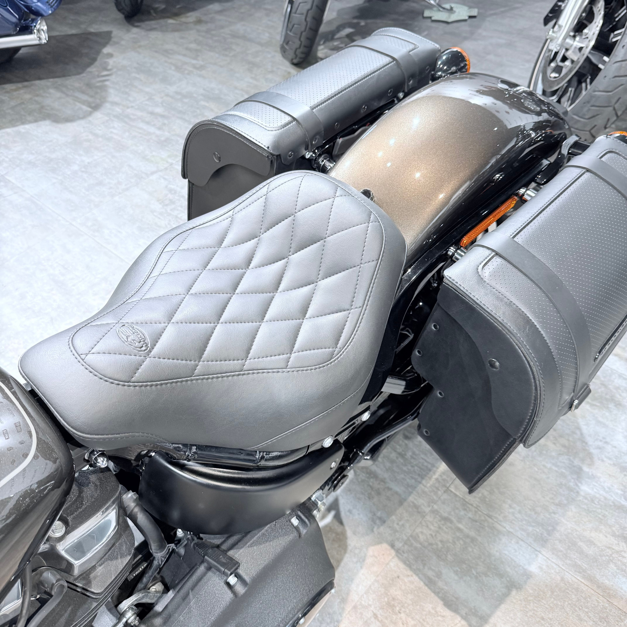 2020 Street Bob 107 Rivеr Rосk Gray. Hello Davidson, Москва. Только хорошие мотоциклы…