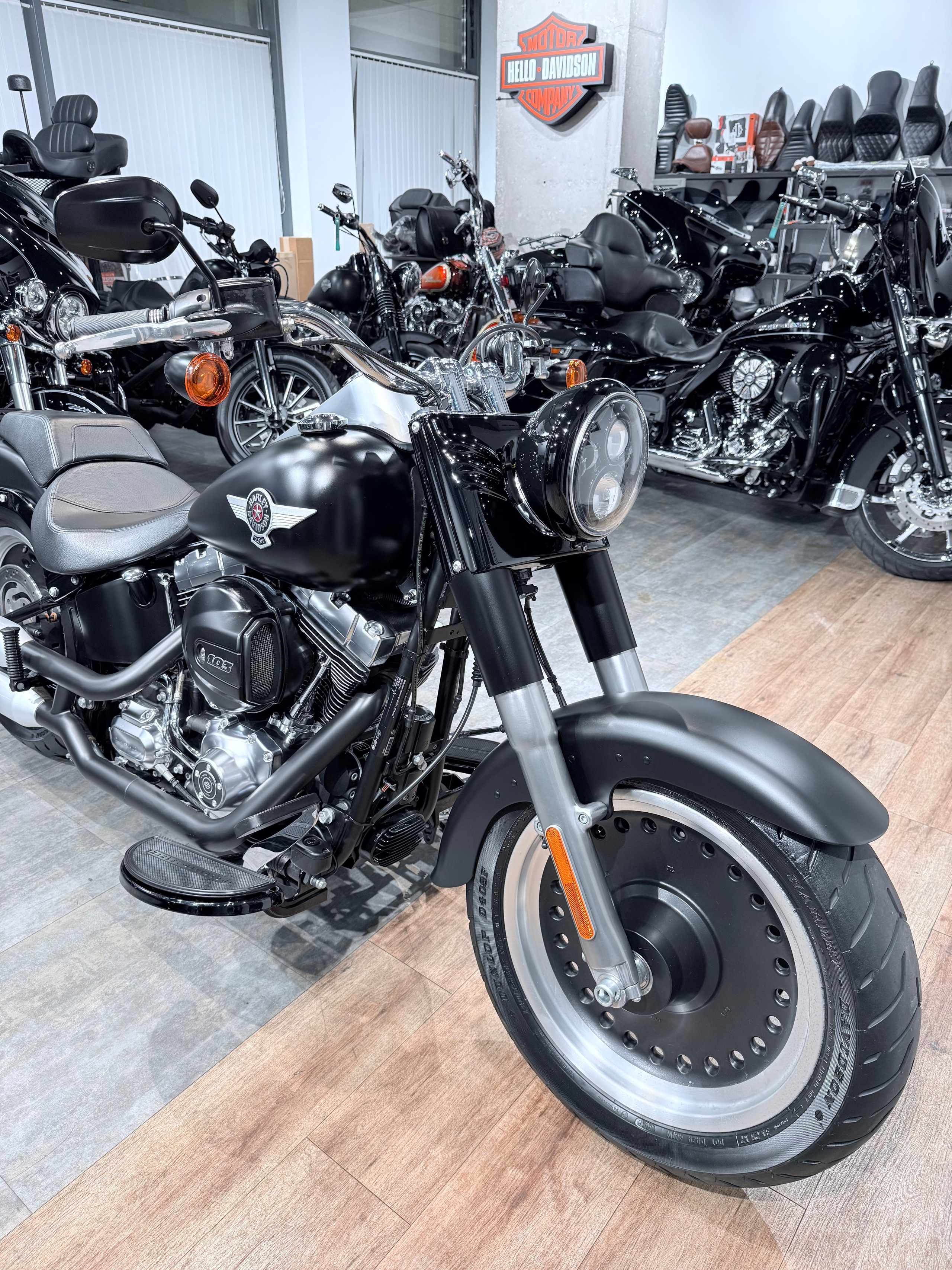 2017 Fat Boy 103 АВS Blаck Dеnim. Hello Davidson, Москва. Только хорошие мотоциклы…