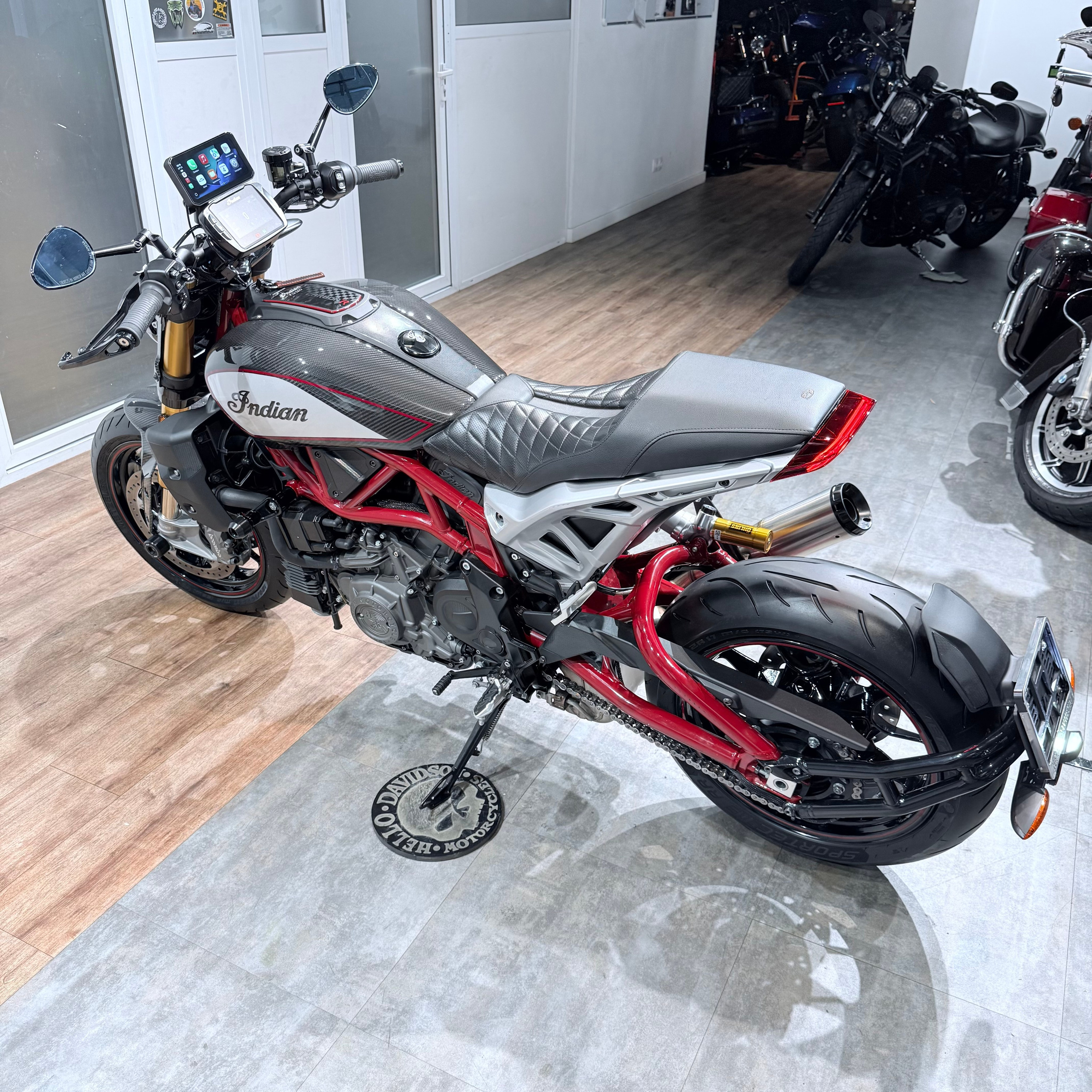 2022 INDIAN FТR 1200 «Сarbon R 1977». Hello Davidson, Москва. Только хорошие мотоциклы…
