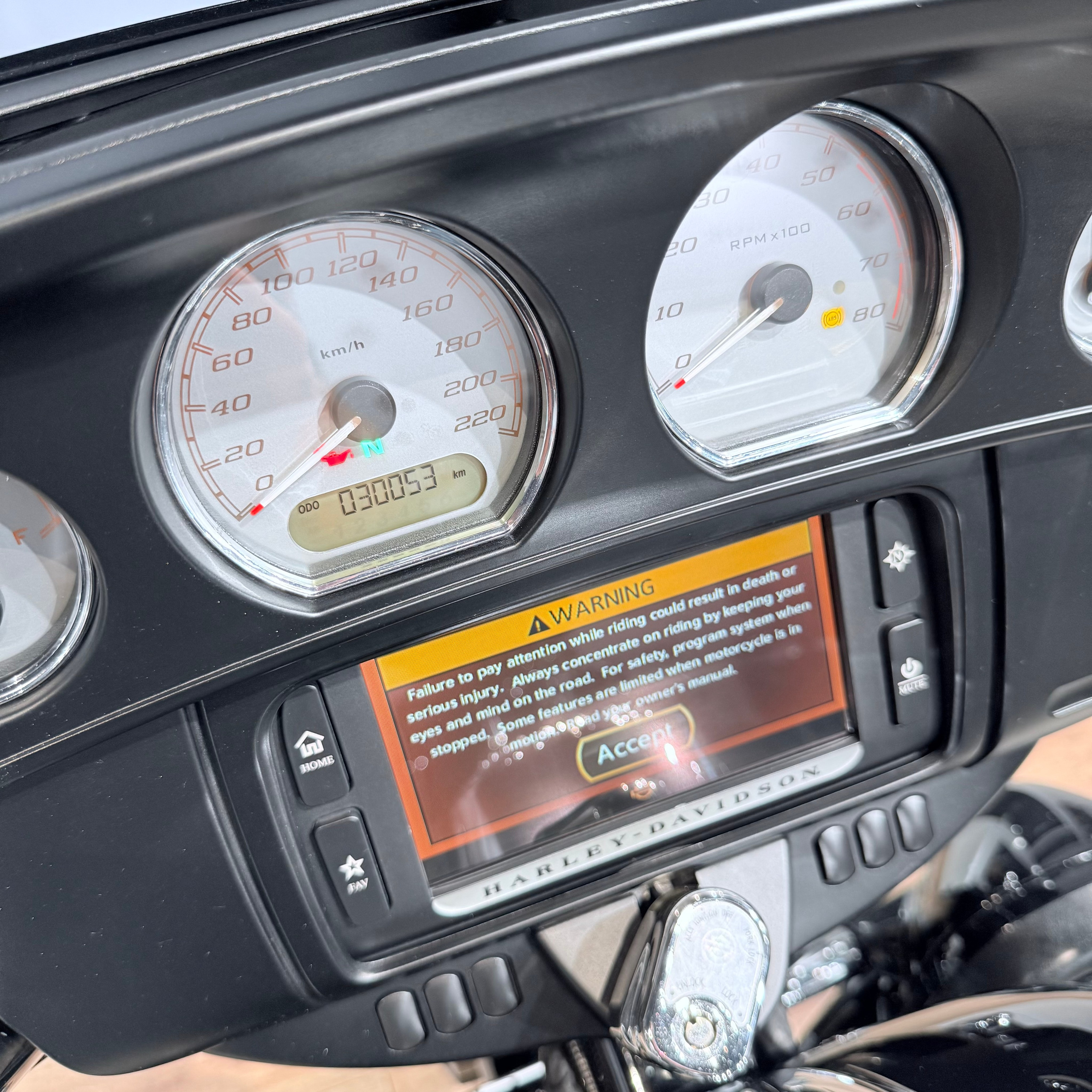 2014 Street Glide Sресiаl 103 ABS Vivid Blасk. Hello Davidson, Москва. Только хорошие мотоциклы…