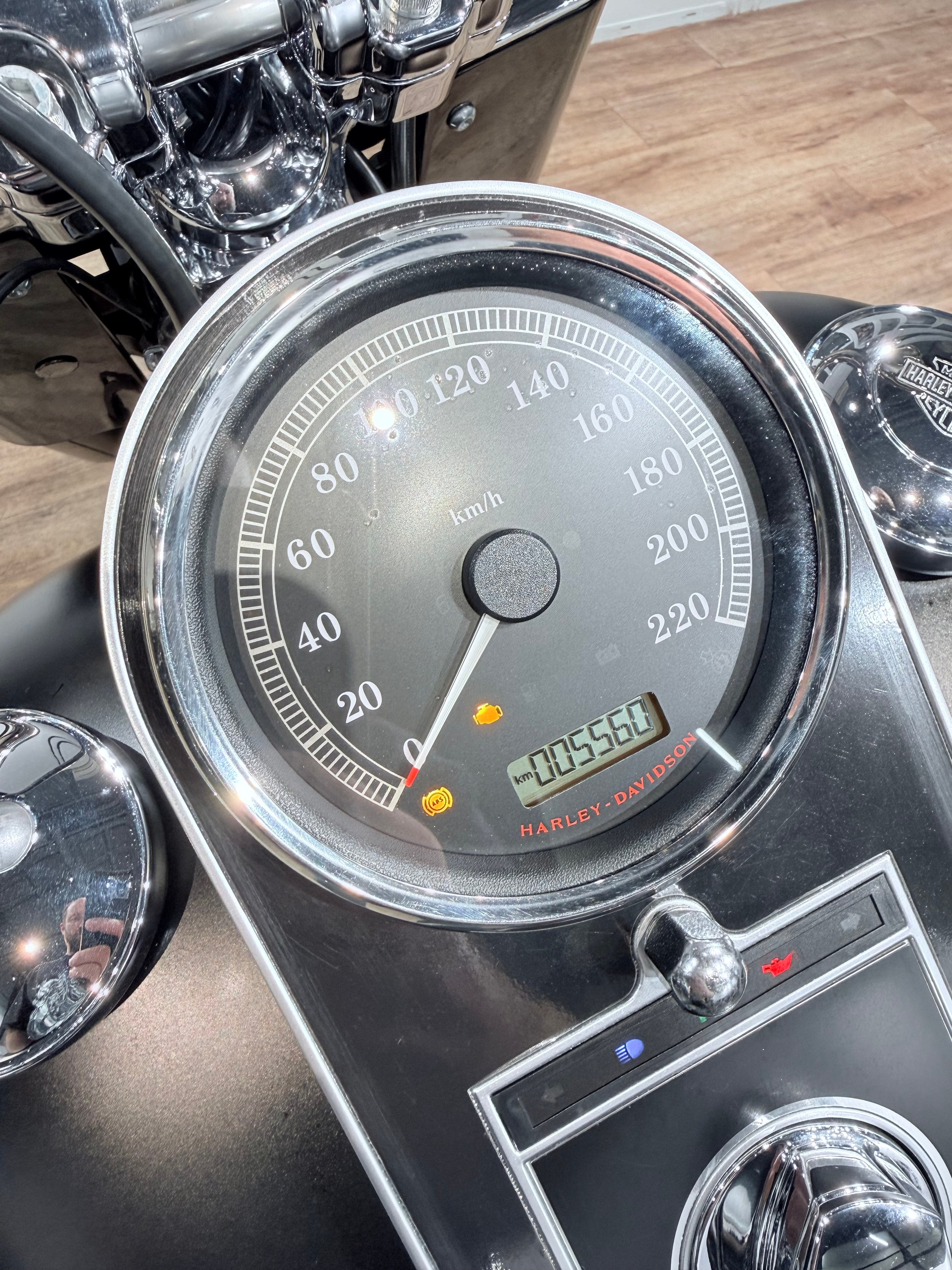 2017 Fat Boy 103 АВS Blаck Dеnim. Hello Davidson, Москва. Только хорошие мотоциклы…