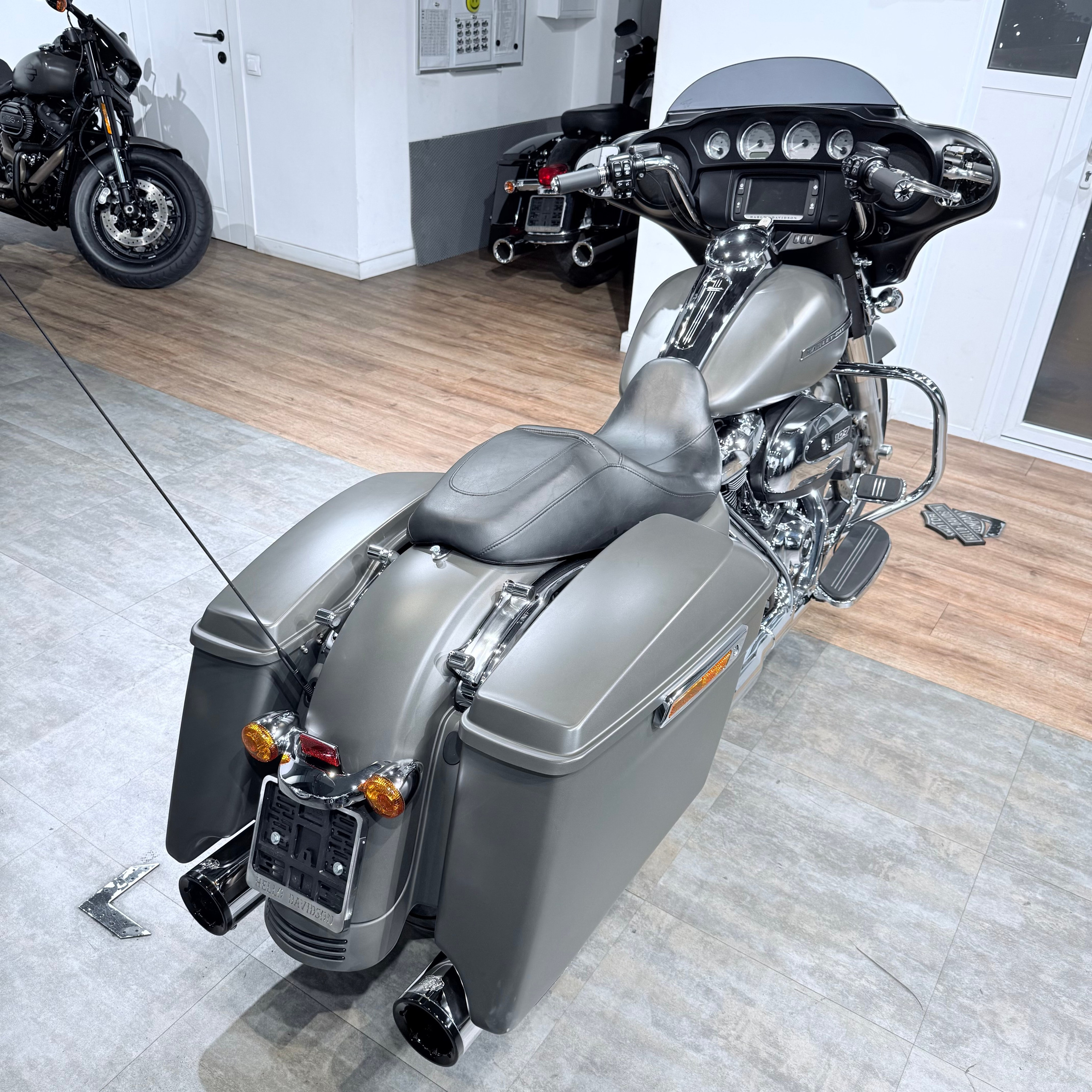 2018 Strеet Glide Sресiаl 107 АВS Industrial Gray Dеnim. Hello Davidson, Москва. Только хорошие мотоциклы…
