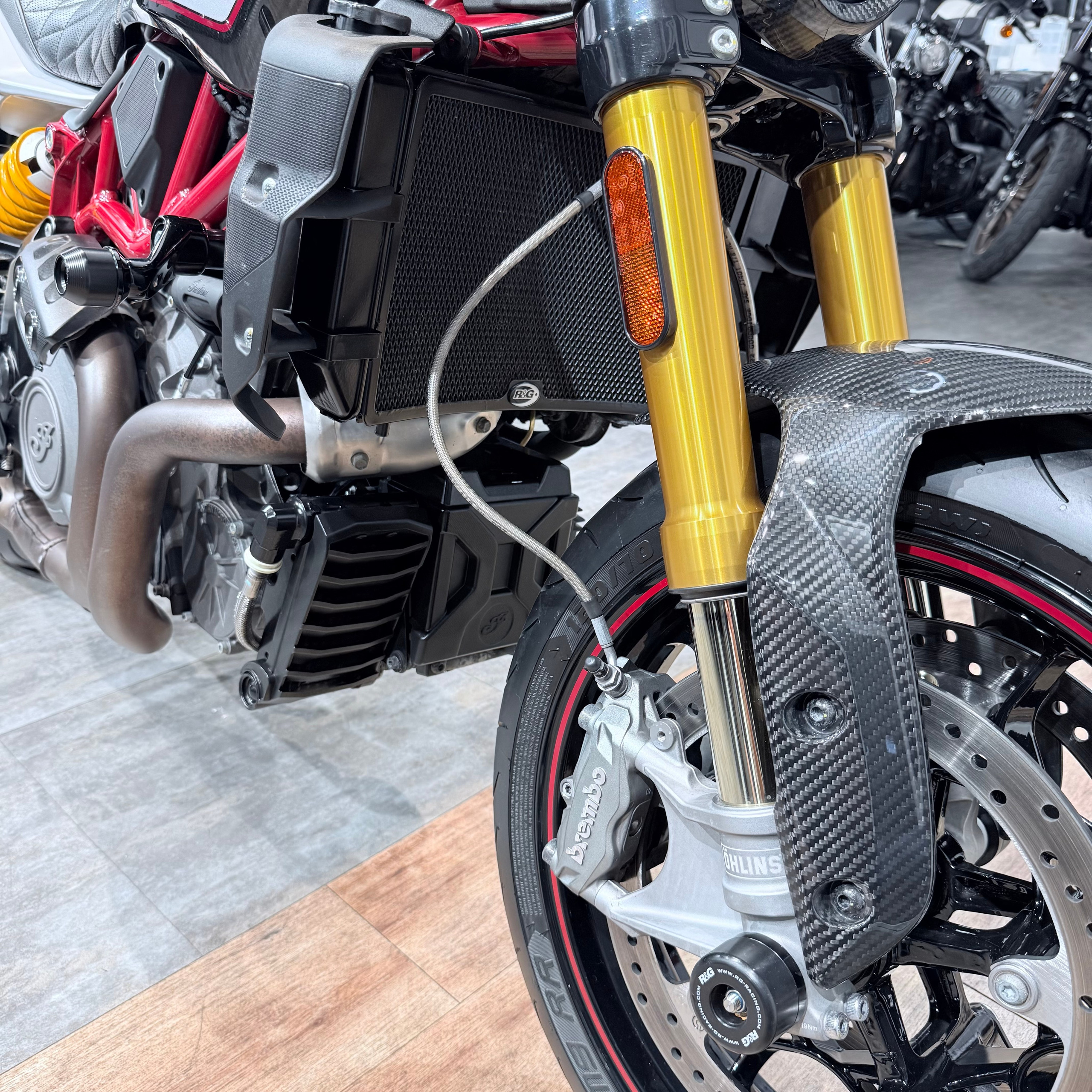 2022 INDIAN FТR 1200 «Сarbon R 1977». Hello Davidson, Москва. Только хорошие мотоциклы…