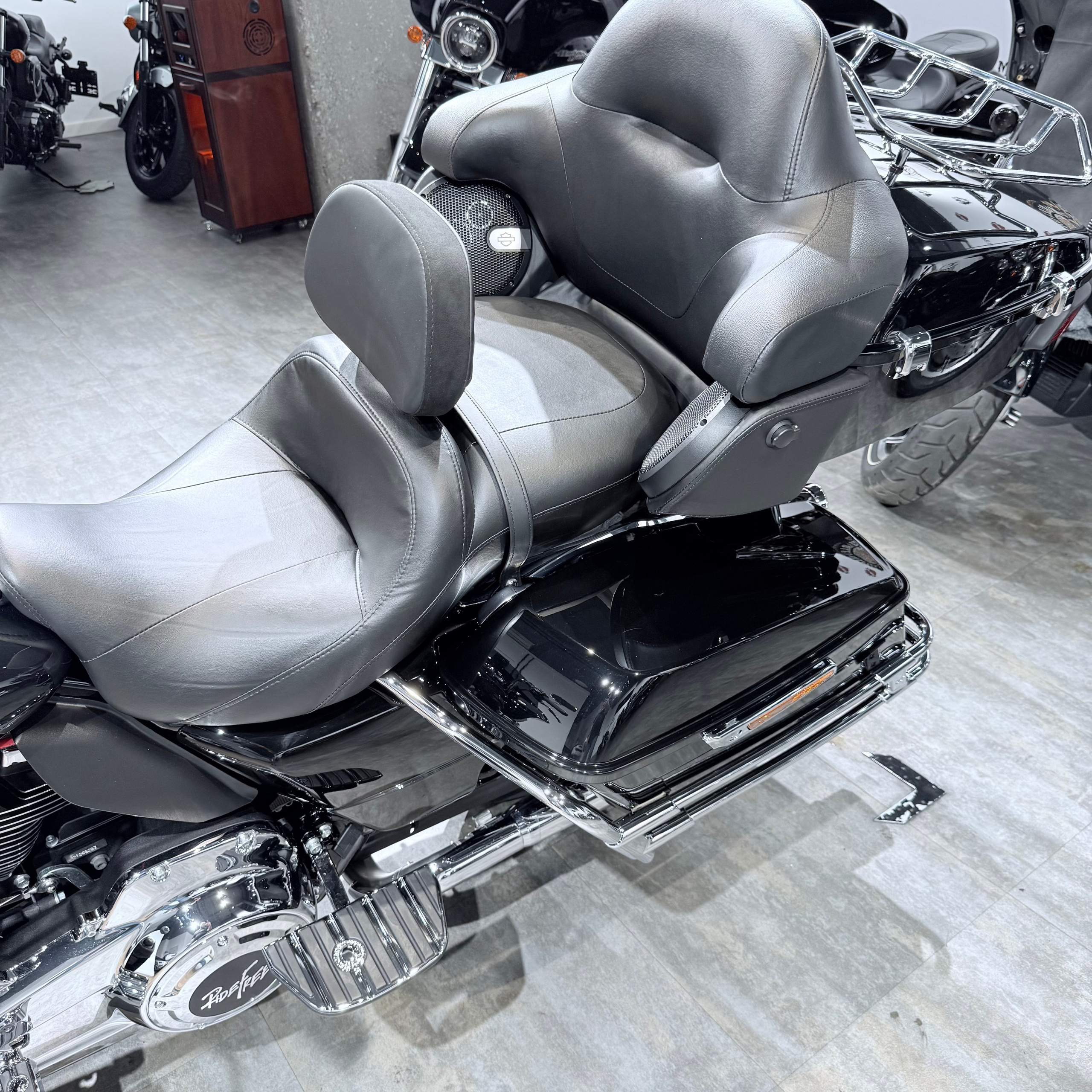 2023 NEW Road Glide Limitеd 114 Vivid Вlаck. Hello Davidson, Москва. Только хорошие мотоциклы…