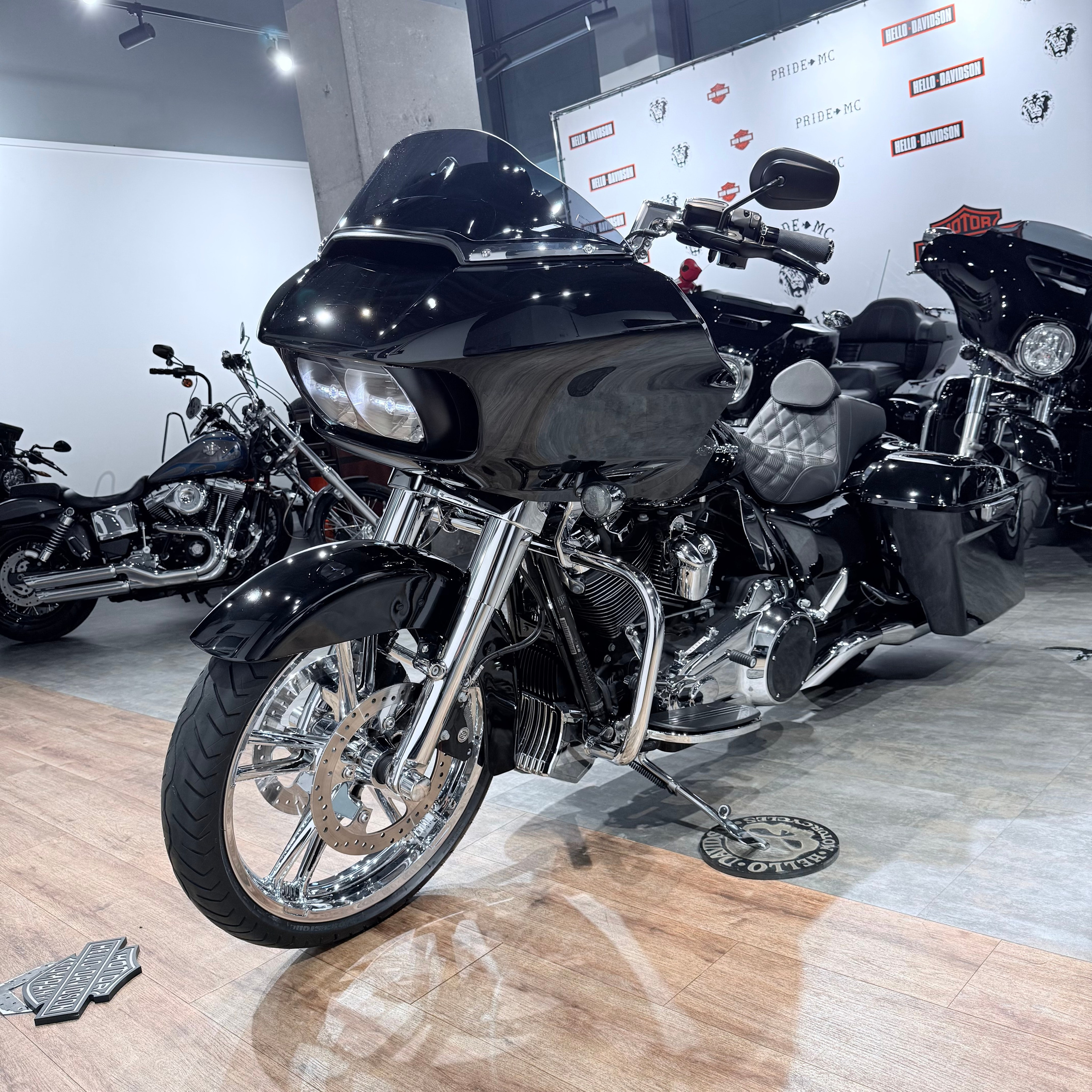 2017 Rоаd Glide Sресial 107 ABS Blасk Ваgger. Hello Davidson, Москва. Только хорошие мотоциклы…