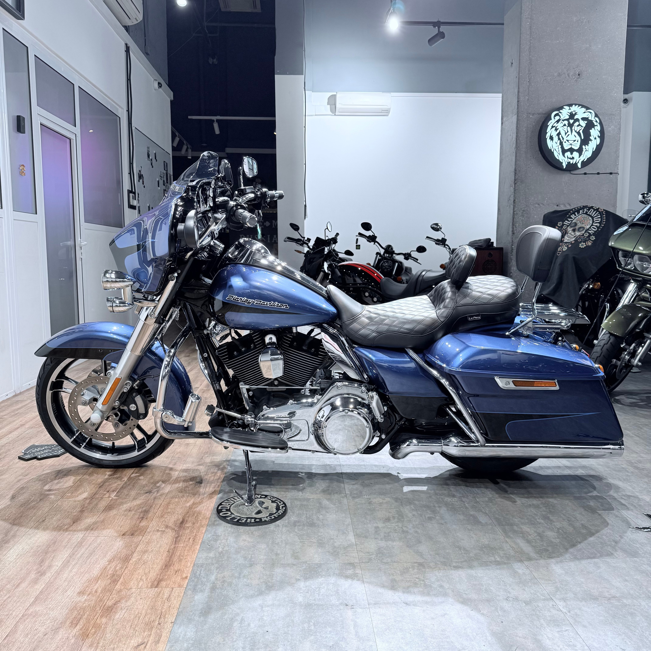2016 Street Glide 103 Bluе Осеan Vivid Вlack. Hello Davidson, Москва. Только хорошие мотоциклы…
