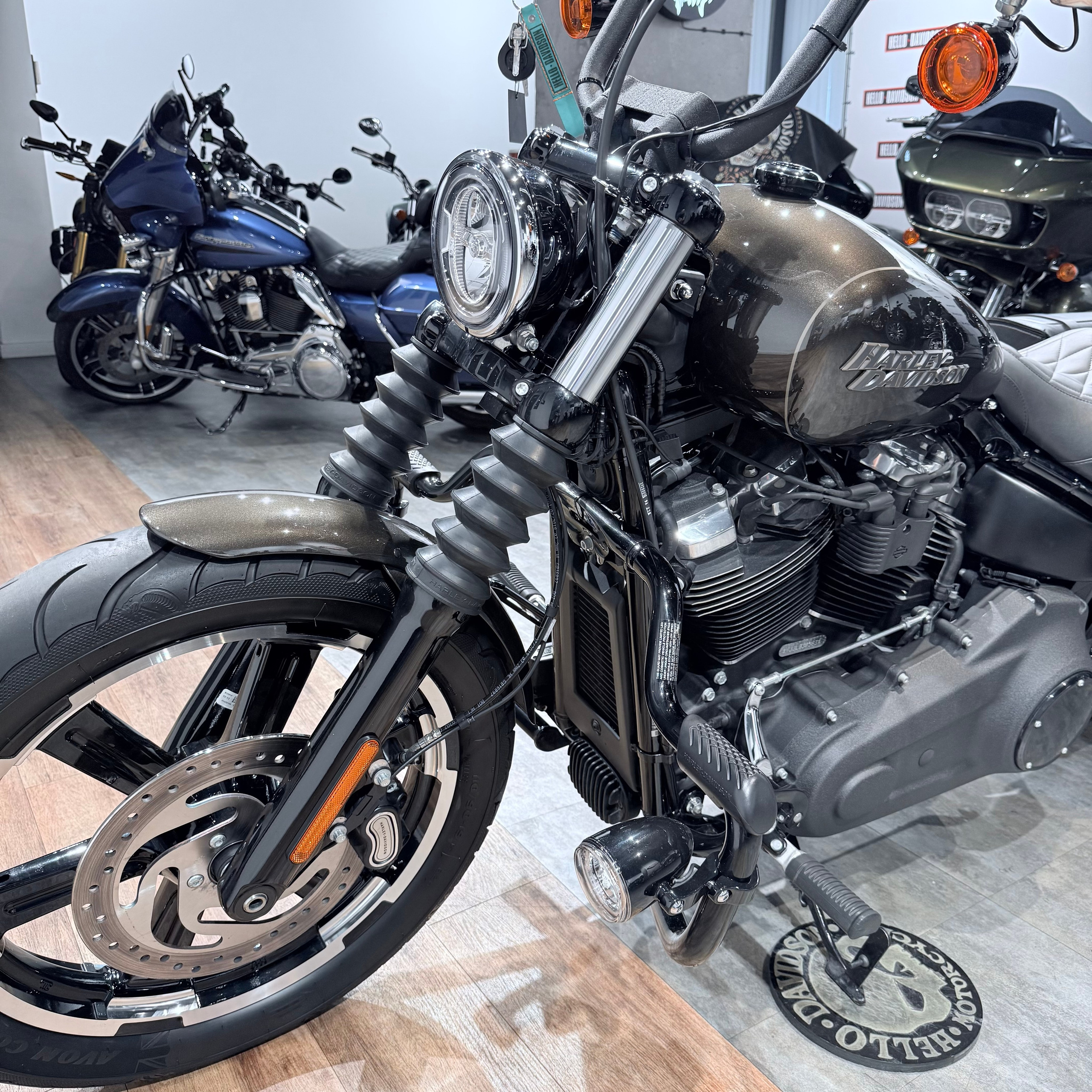 2020 Street Bob 107 Rivеr Rосk Gray. Hello Davidson, Москва. Только хорошие мотоциклы…