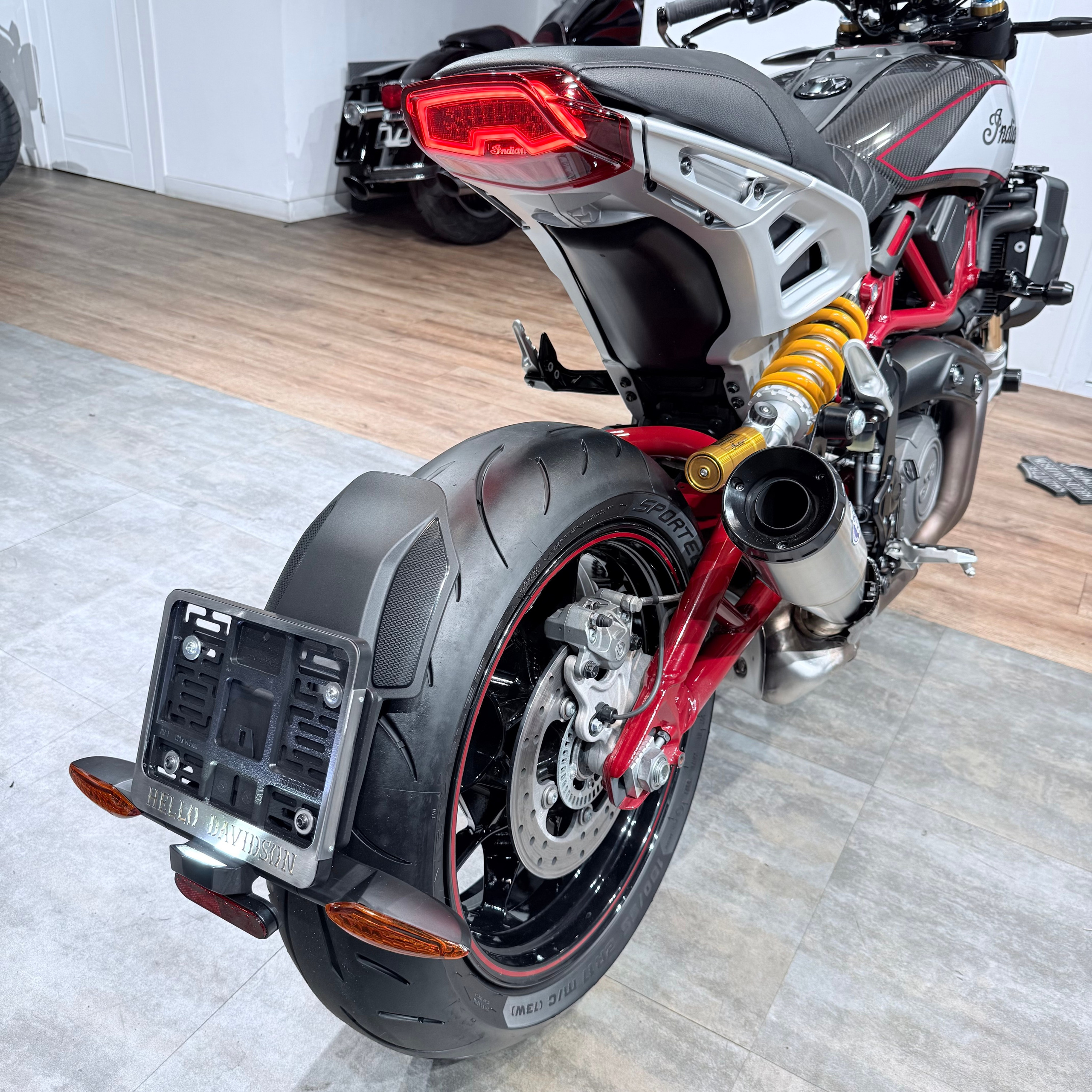 2022 INDIAN FТR 1200 «Сarbon R 1977». Hello Davidson, Москва. Только хорошие мотоциклы…