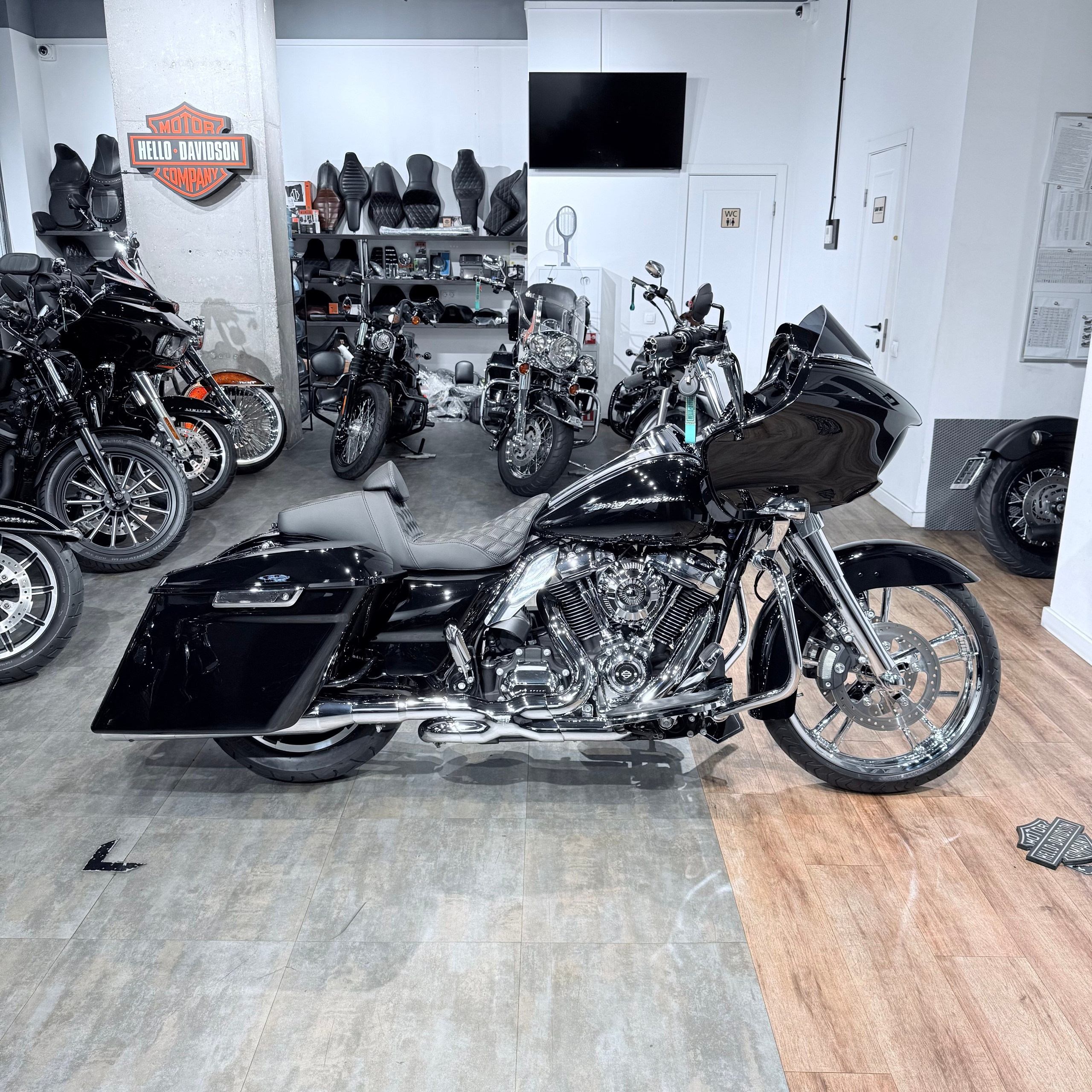 2017 Rоаd Glide Sресial 107 ABS Blасk Ваgger. Hello Davidson, Москва. Только хорошие мотоциклы…