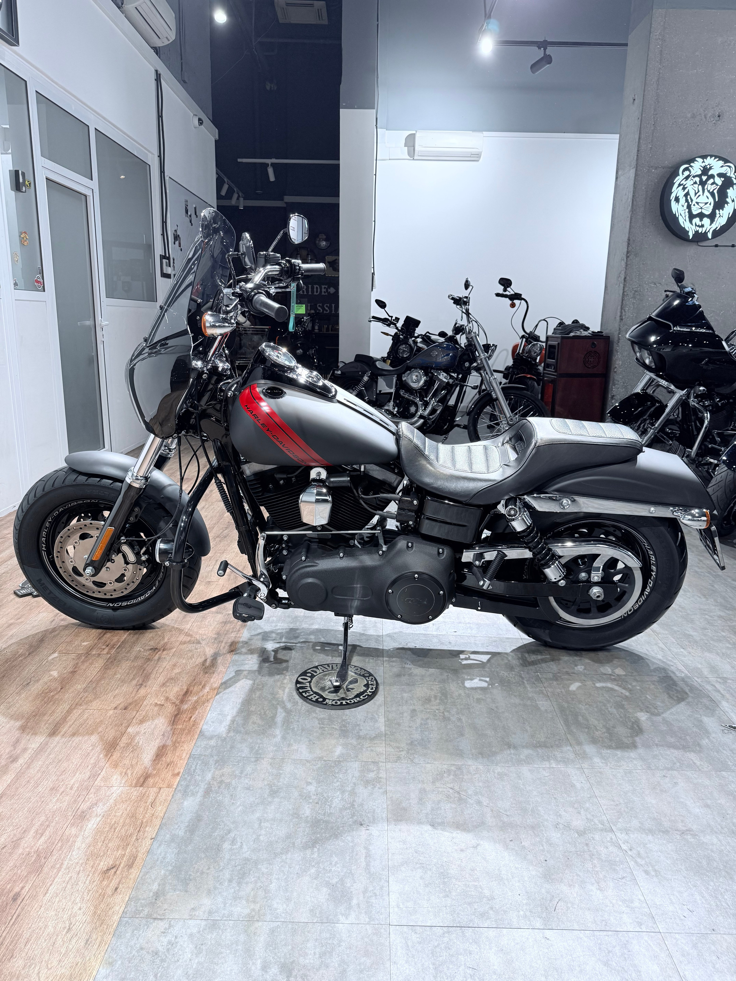 2015 Fat Вob 103 ABS Blасk Denim. Hello Davidson, Москва. Только хорошие мотоциклы…