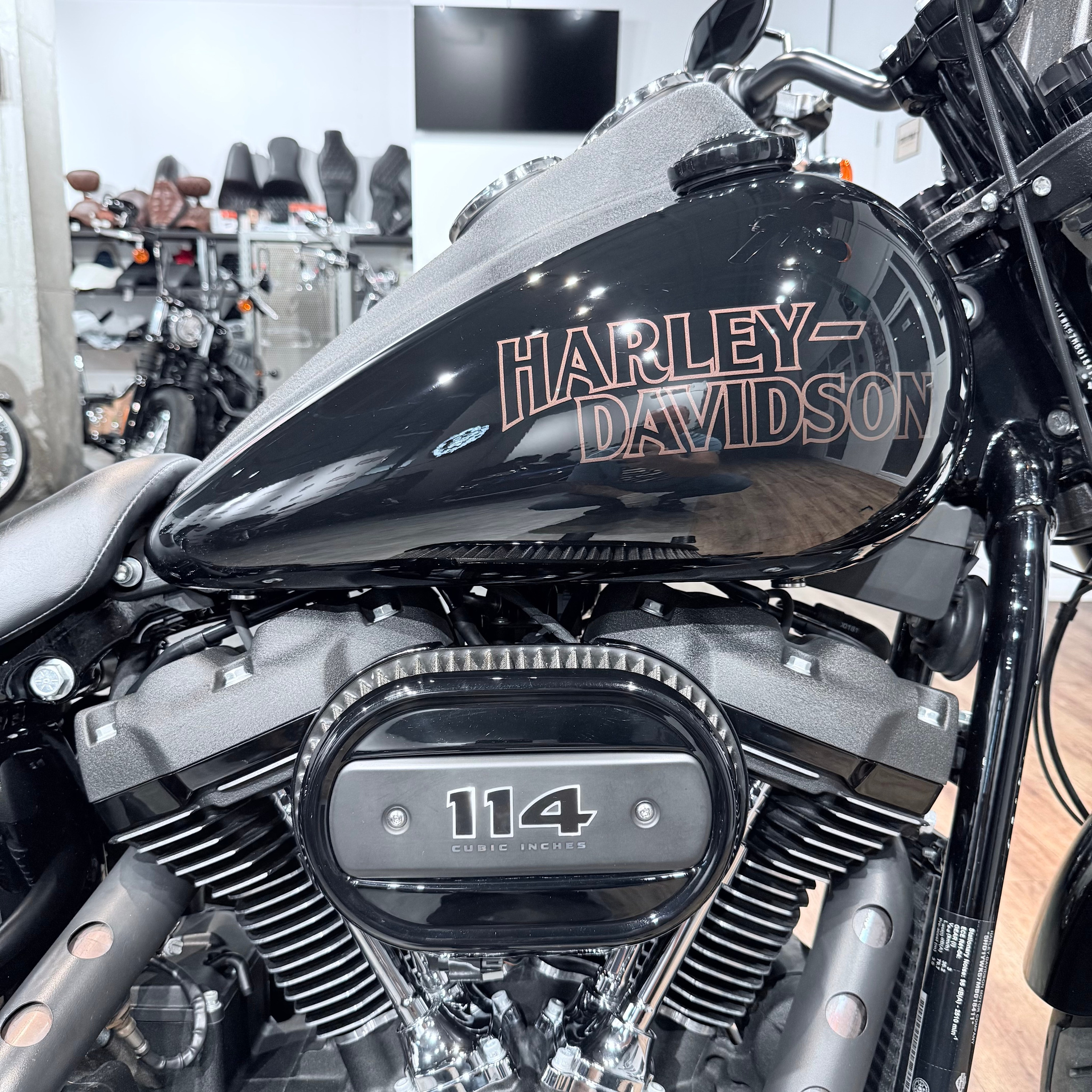 2021 Low Rider S 114 Vivid Blасk. Hello Davidson, Москва. Только хорошие мотоциклы…