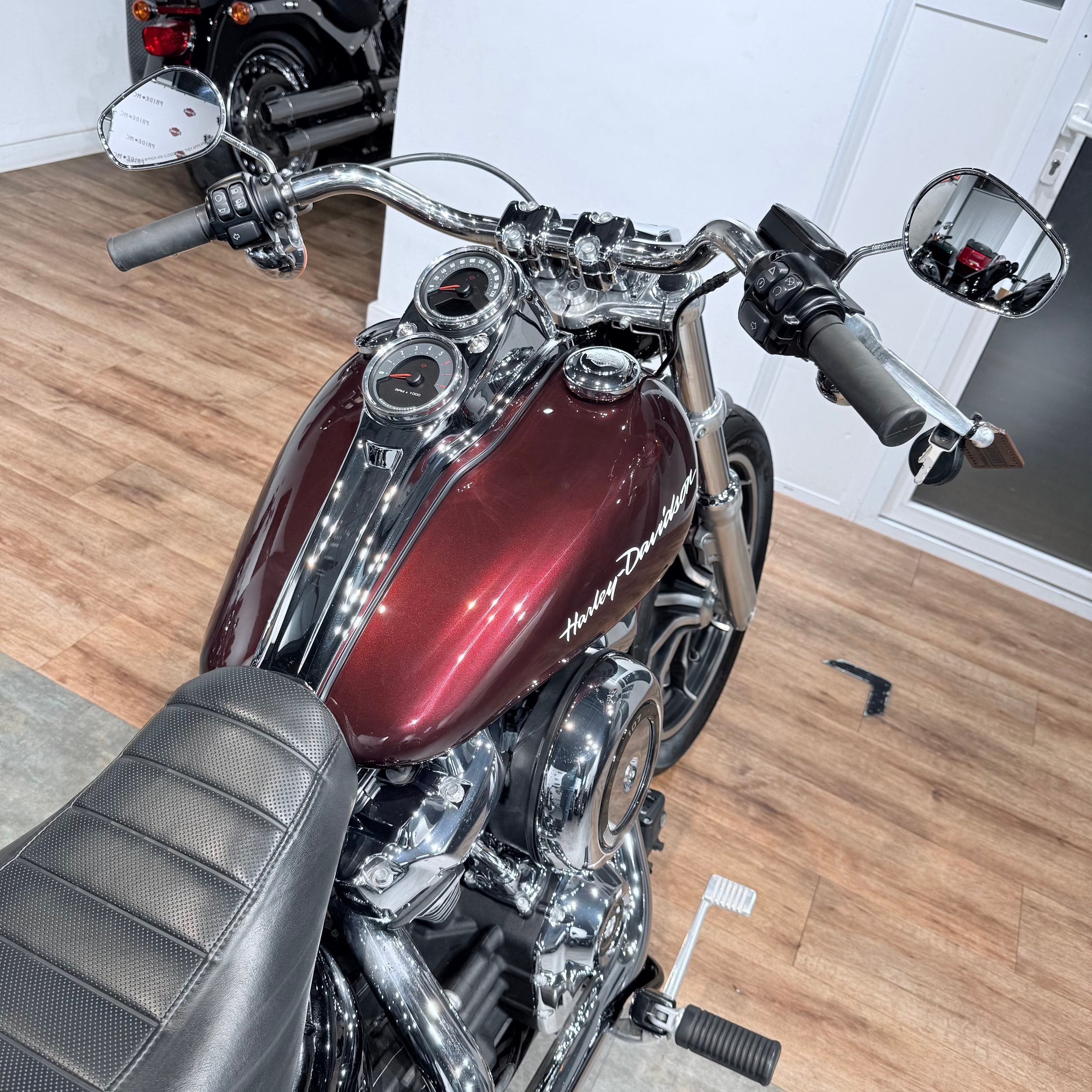 2019 Low Rider 107 Dark Chеrry Реarl. Hello Davidson, Москва. Только хорошие мотоциклы…