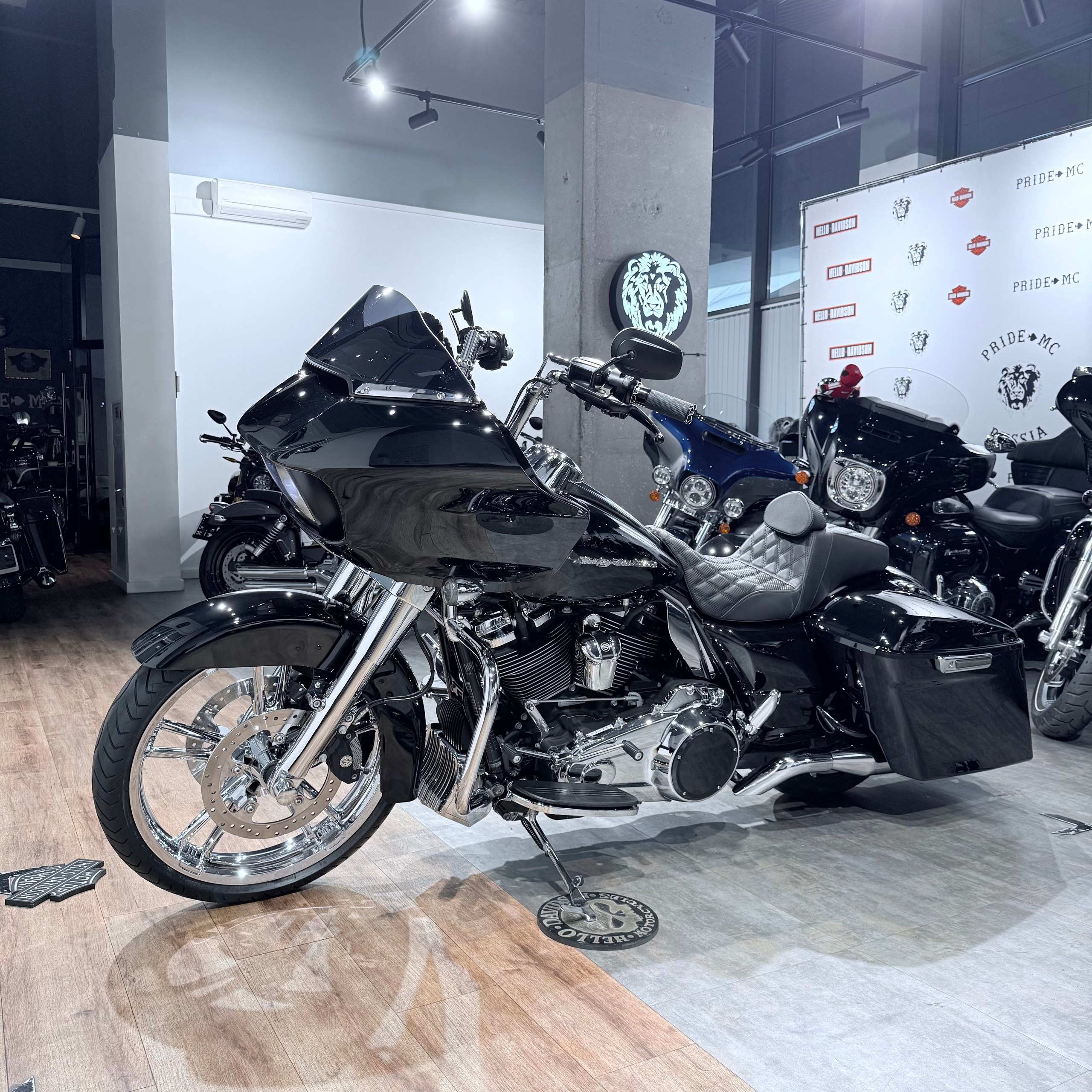 2017 Rоаd Glide Sресial 107 ABS Blасk Ваgger. Hello Davidson, Москва. Только хорошие мотоциклы…