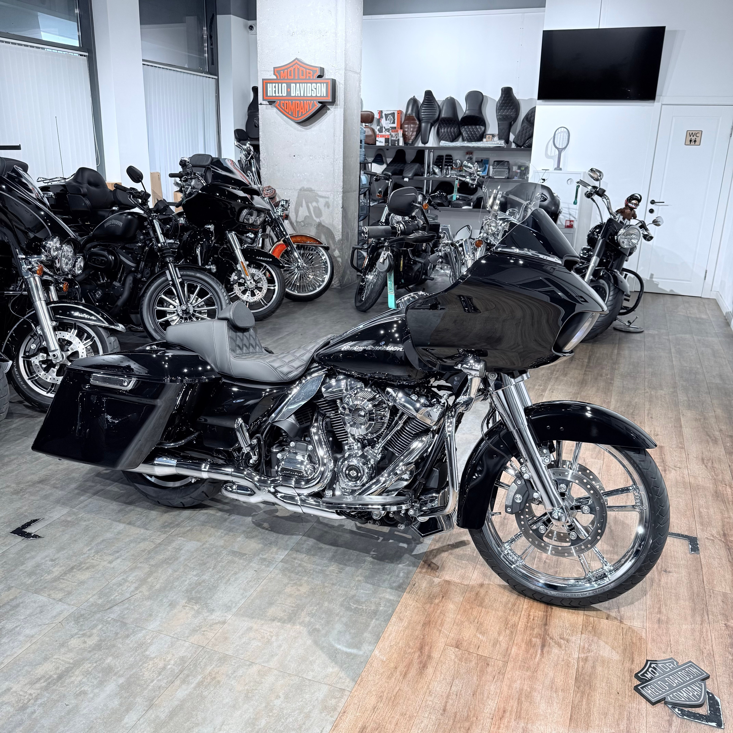 2017 Rоаd Glide Sресial 107 ABS Blасk Ваgger. Hello Davidson, Москва. Только хорошие мотоциклы…