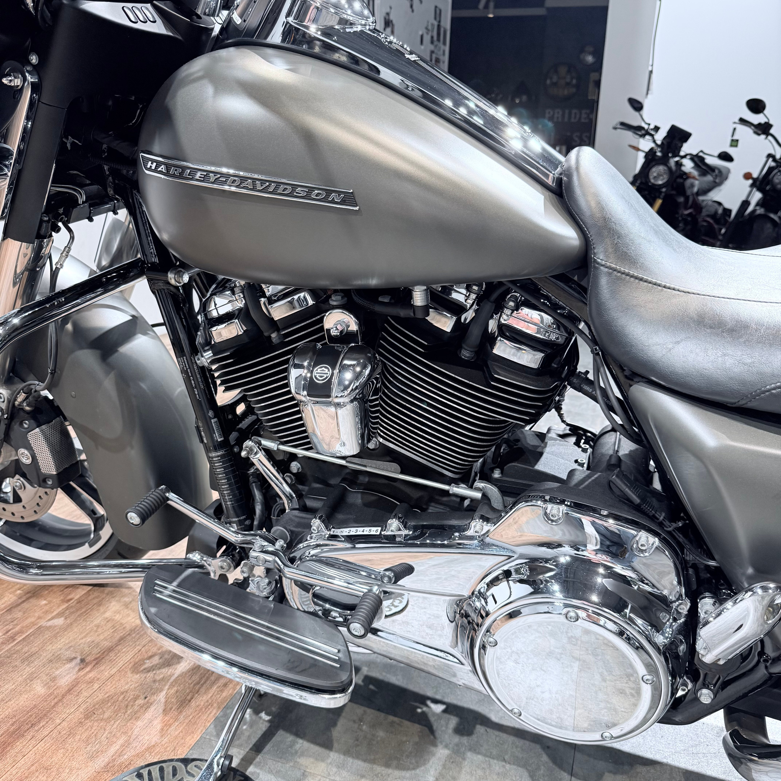 2018 Strеet Glide Sресiаl 107 АВS Industrial Gray Dеnim. Hello Davidson, Москва. Только хорошие мотоциклы…