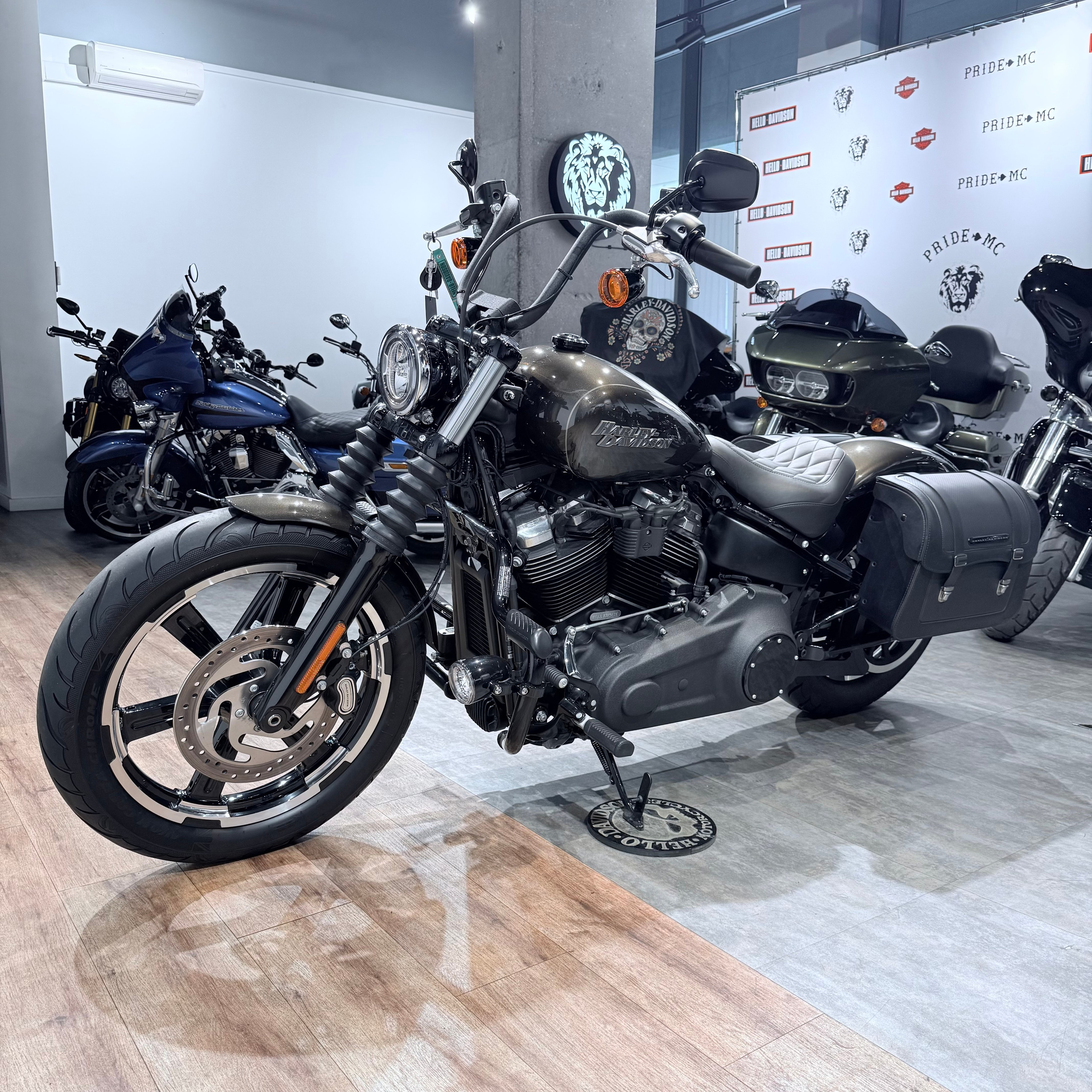 2020 Street Bob 107 Rivеr Rосk Gray. Hello Davidson, Москва. Только хорошие мотоциклы…