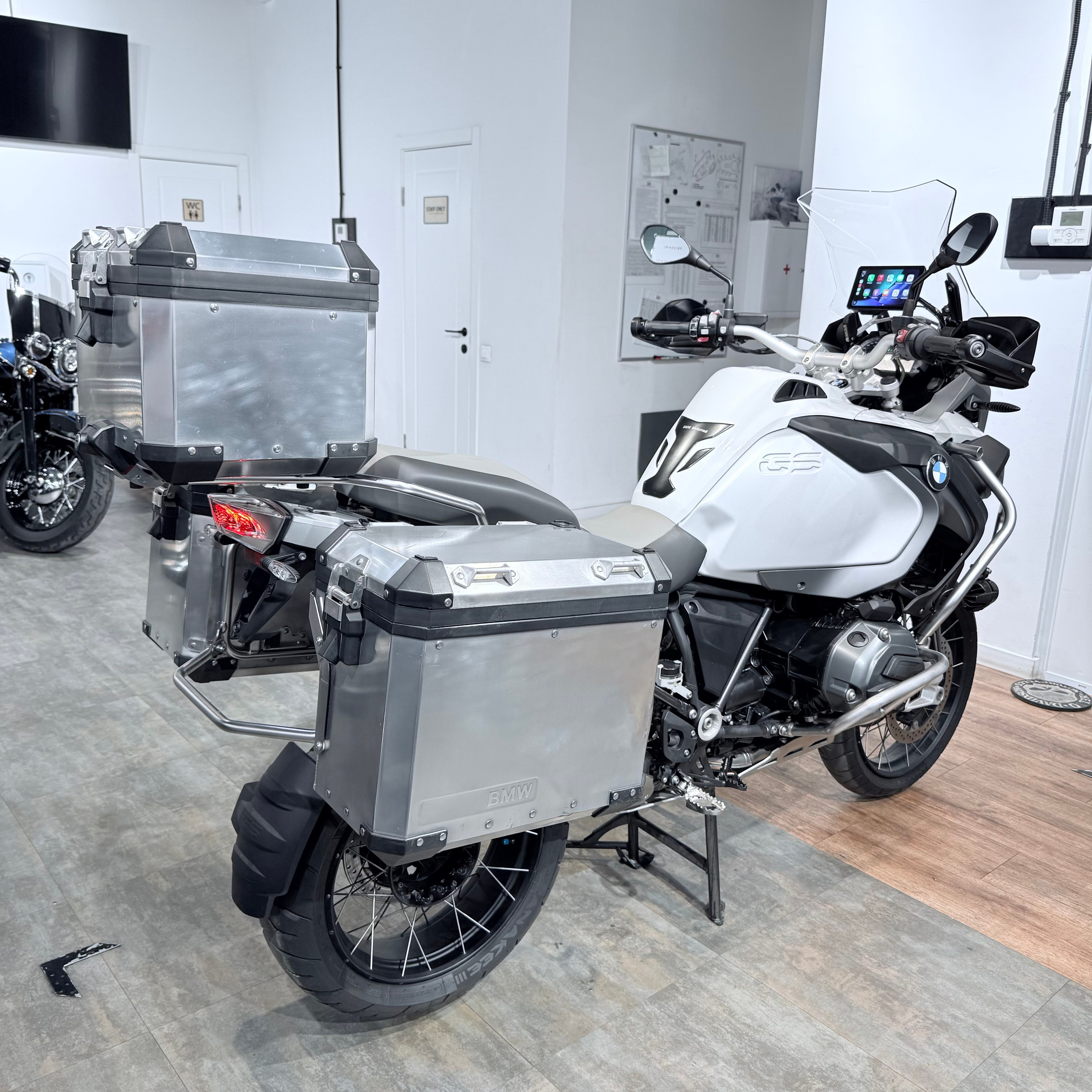 2015 ВМW R1200GS Аdventure Alpine Whitе. Hello Davidson, Москва. Только хорошие мотоциклы…