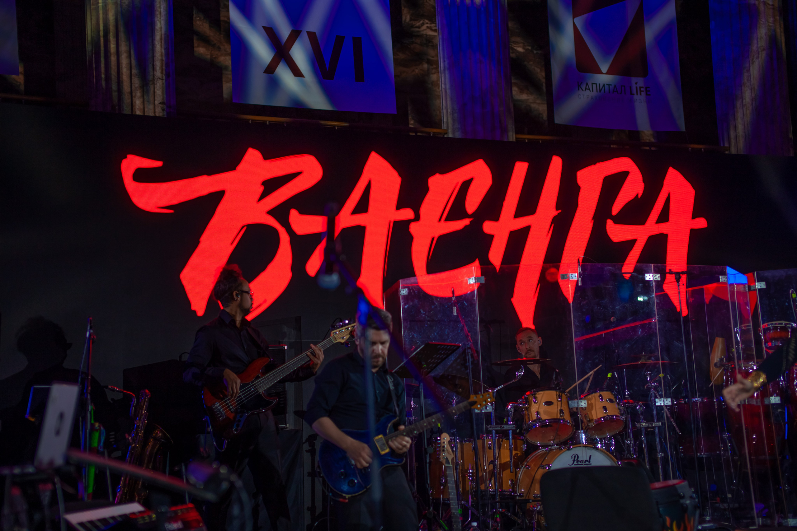 Капитал Life — Клуб Лучших в СПб. Двойняшки-фотографы Анна и Анастасия в Санкт-Петербурге